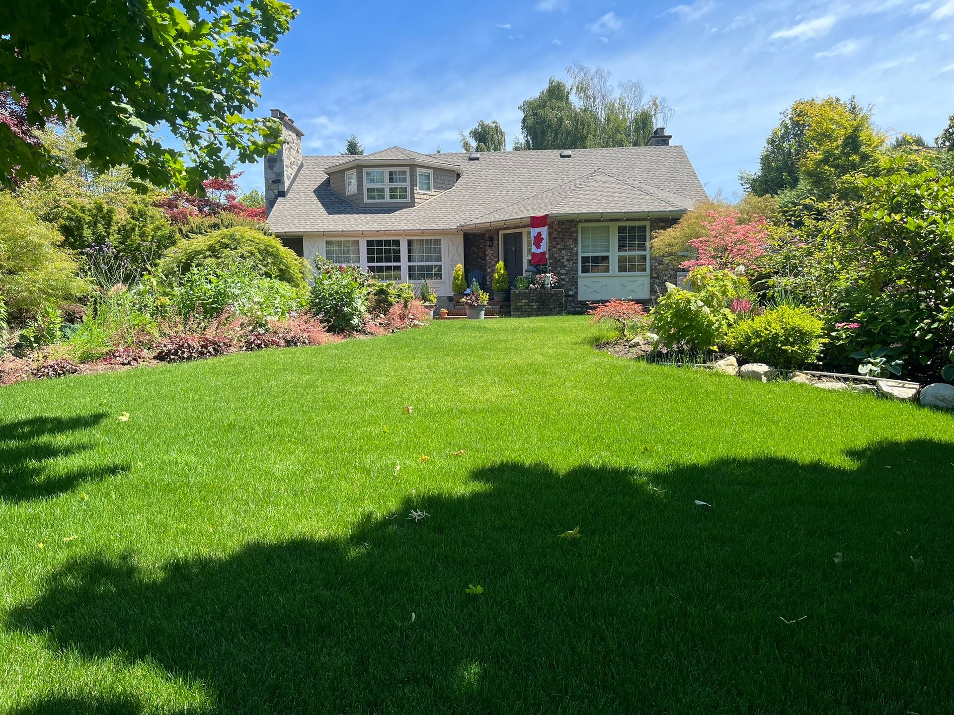 black and brown leather padded tub sofa