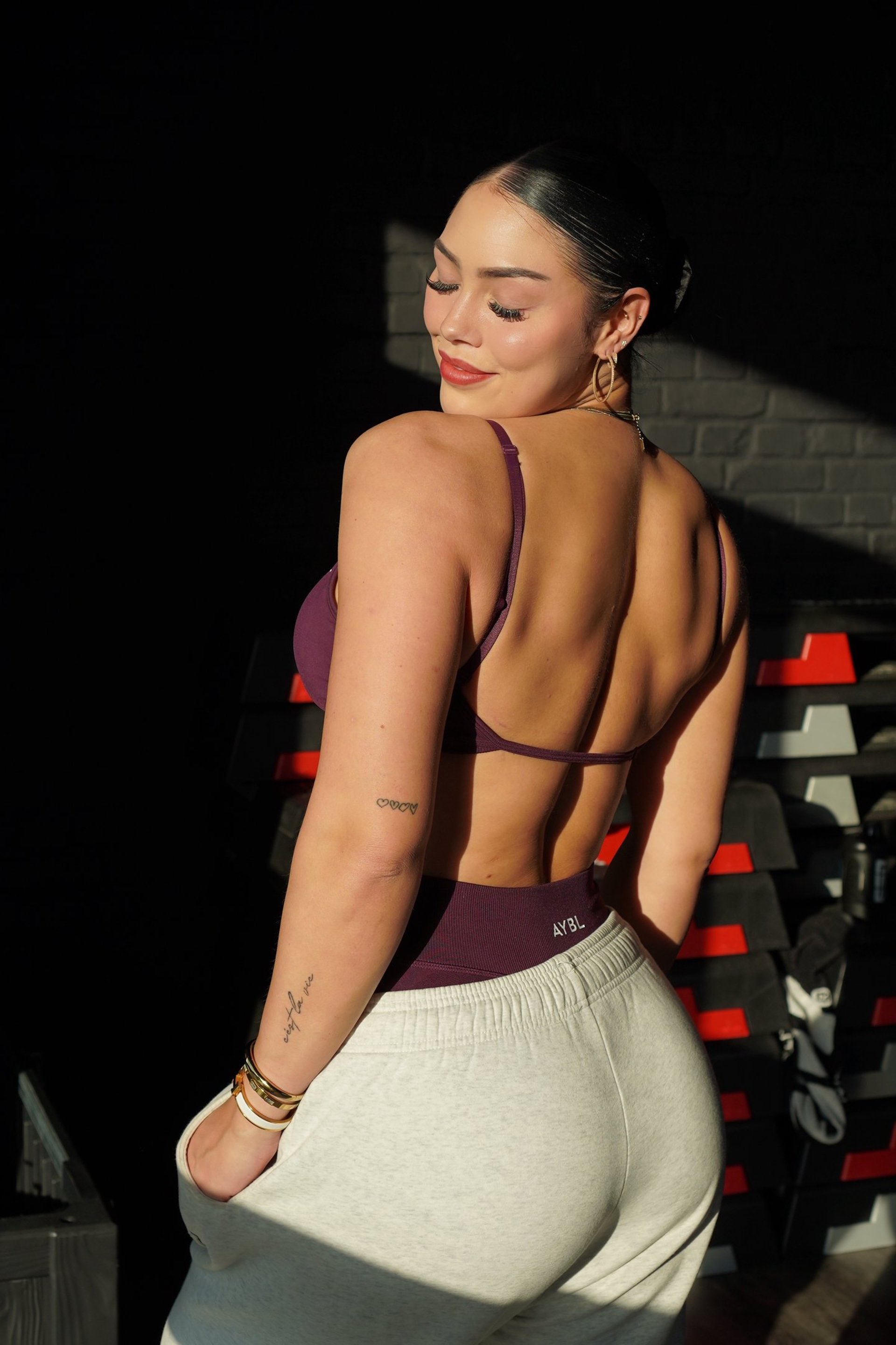 black and brown leather padded tub sofa