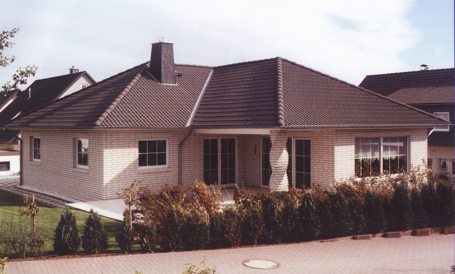 black and white bed linen