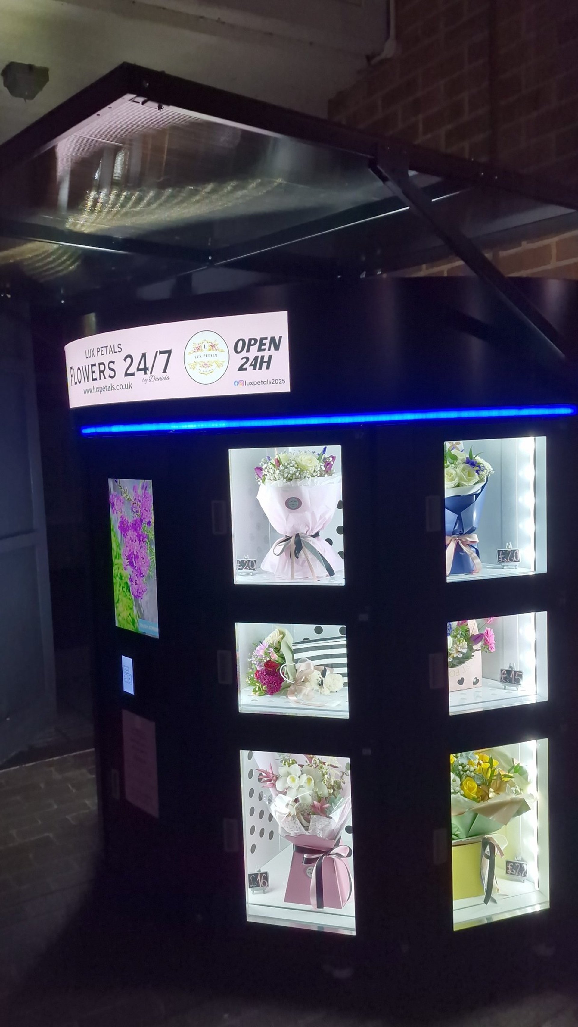black and brown leather padded tub sofa