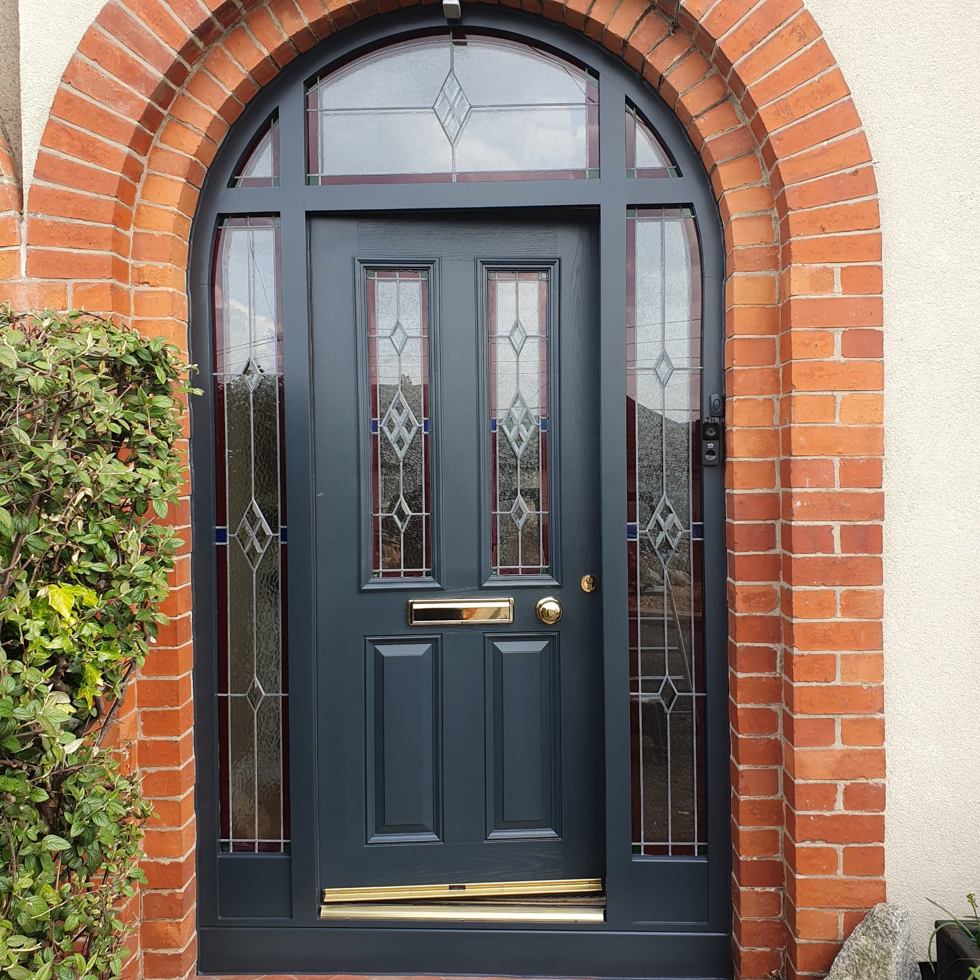 black and white bed linen