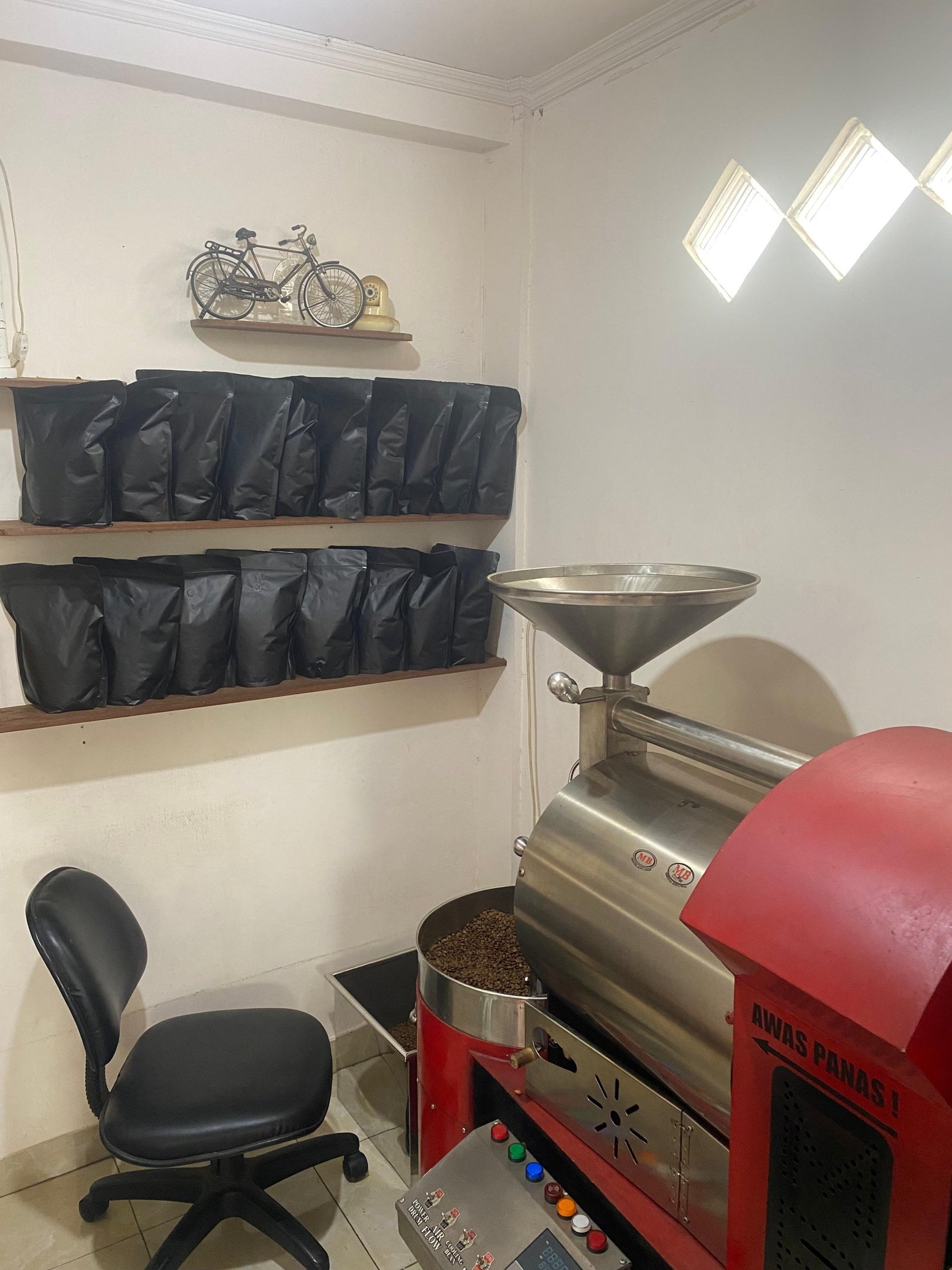 Coffee samples are being tasted at a coffee shop.