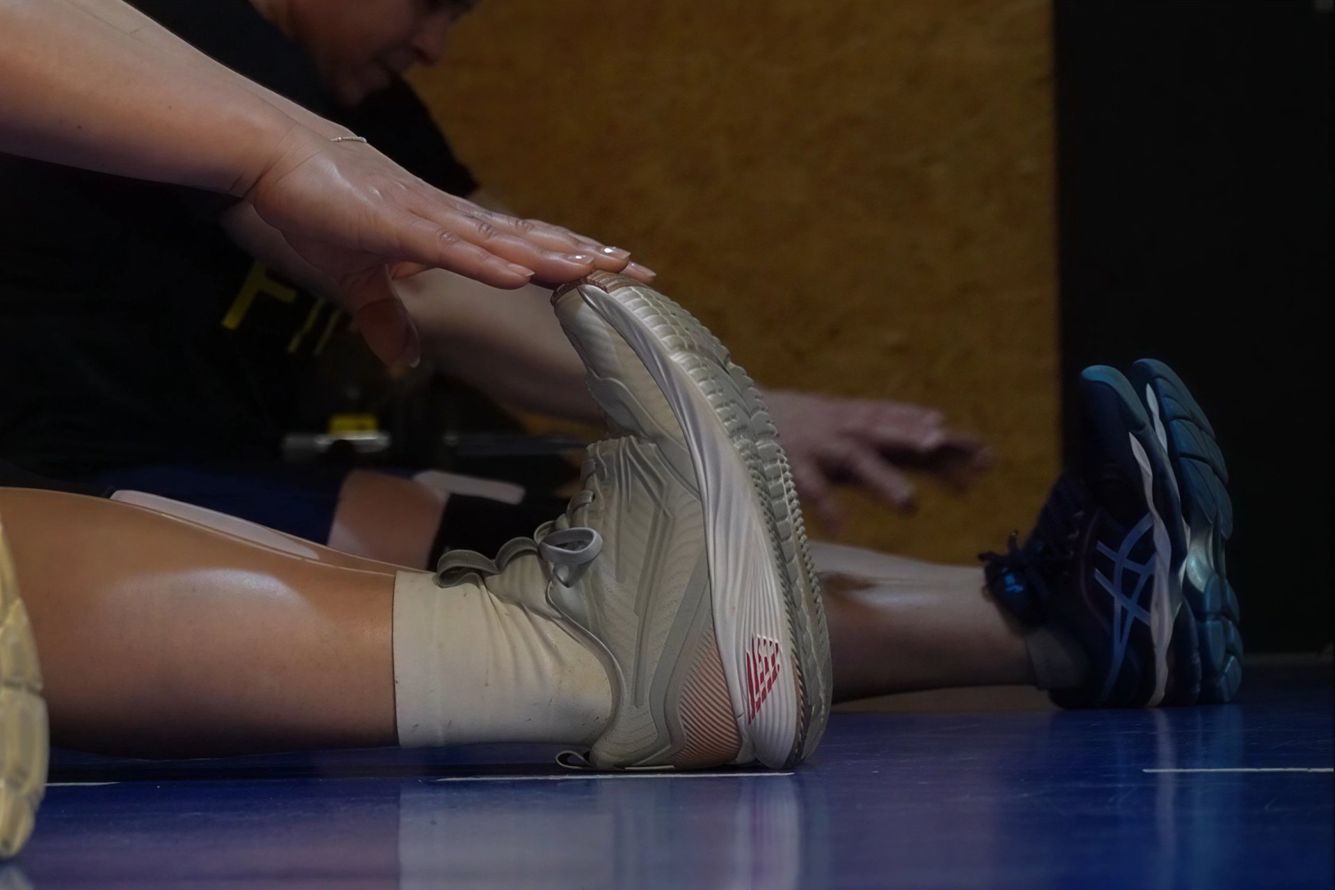 black and white bed linen