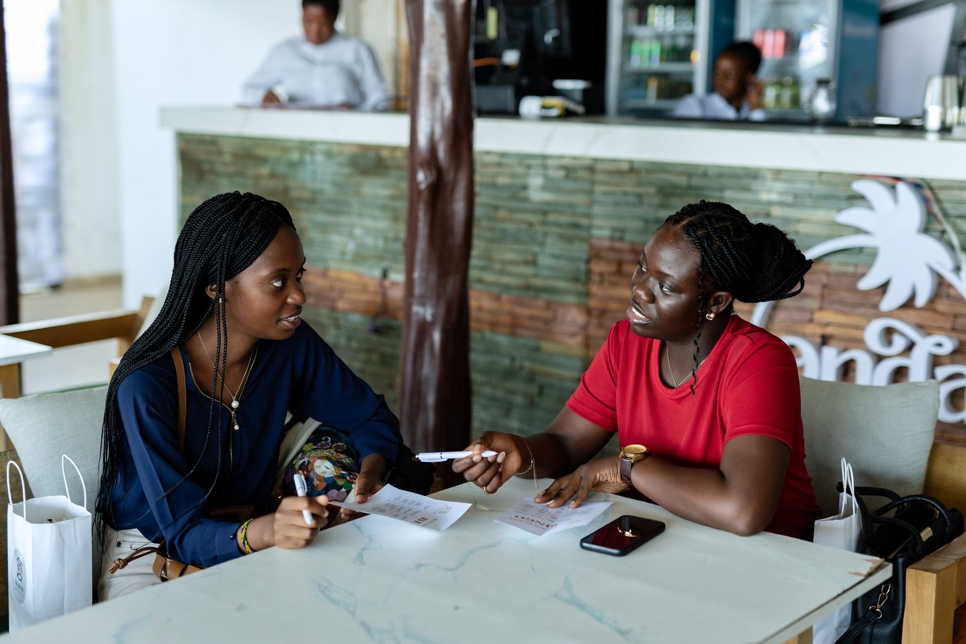 gray computer monitor