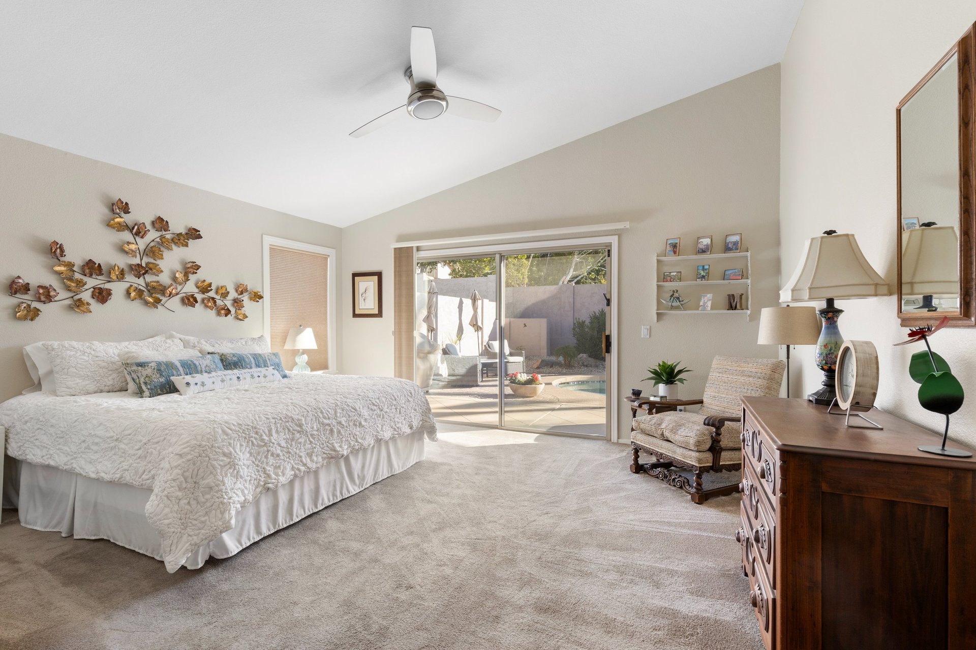 black and white bed linen