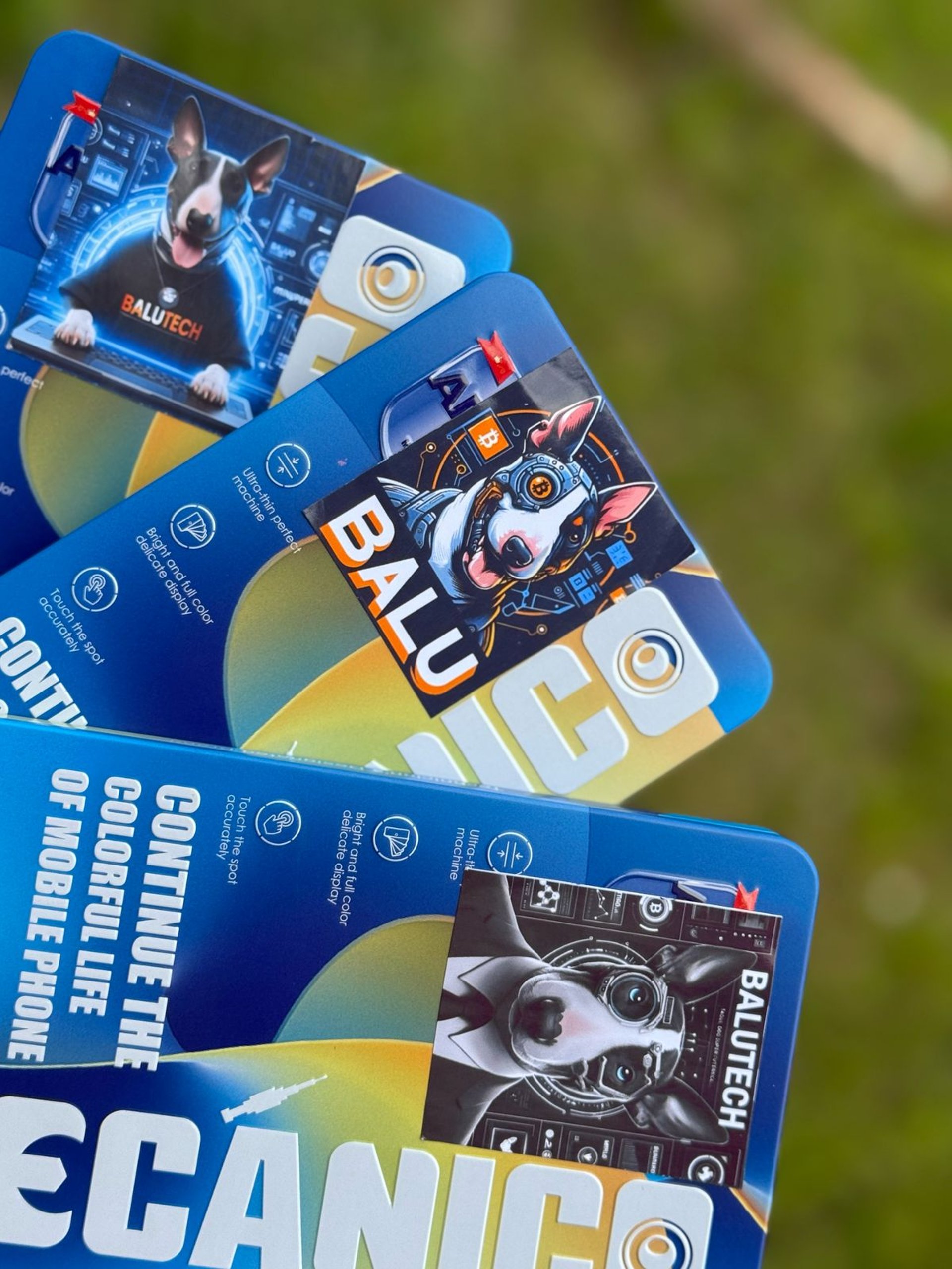 gray computer monitor