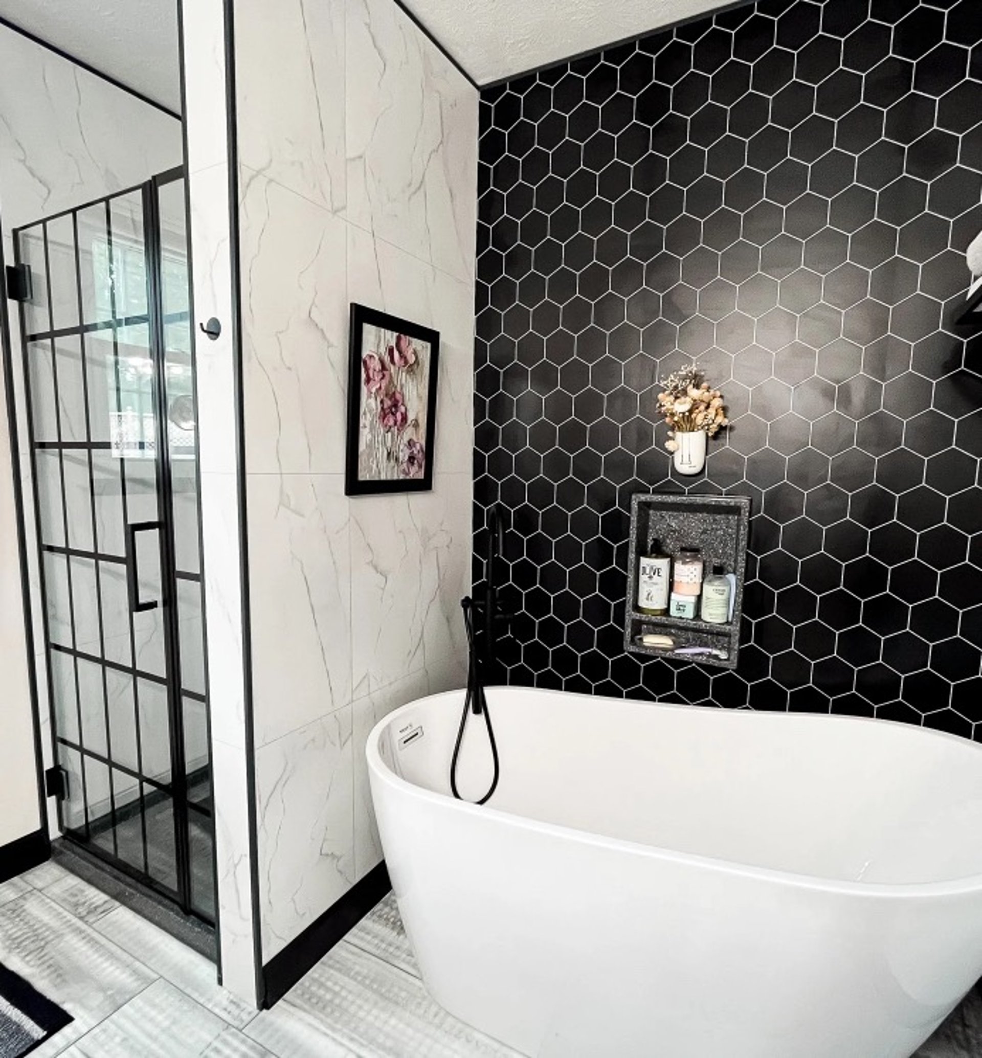 black and white bed linen