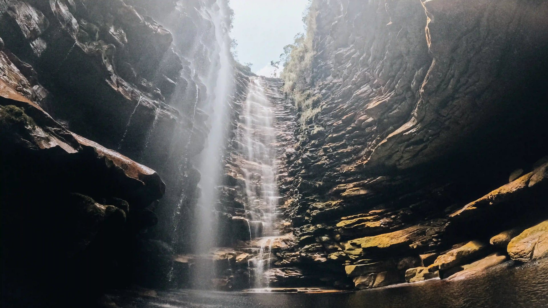 cachoeira do mixila por baixo