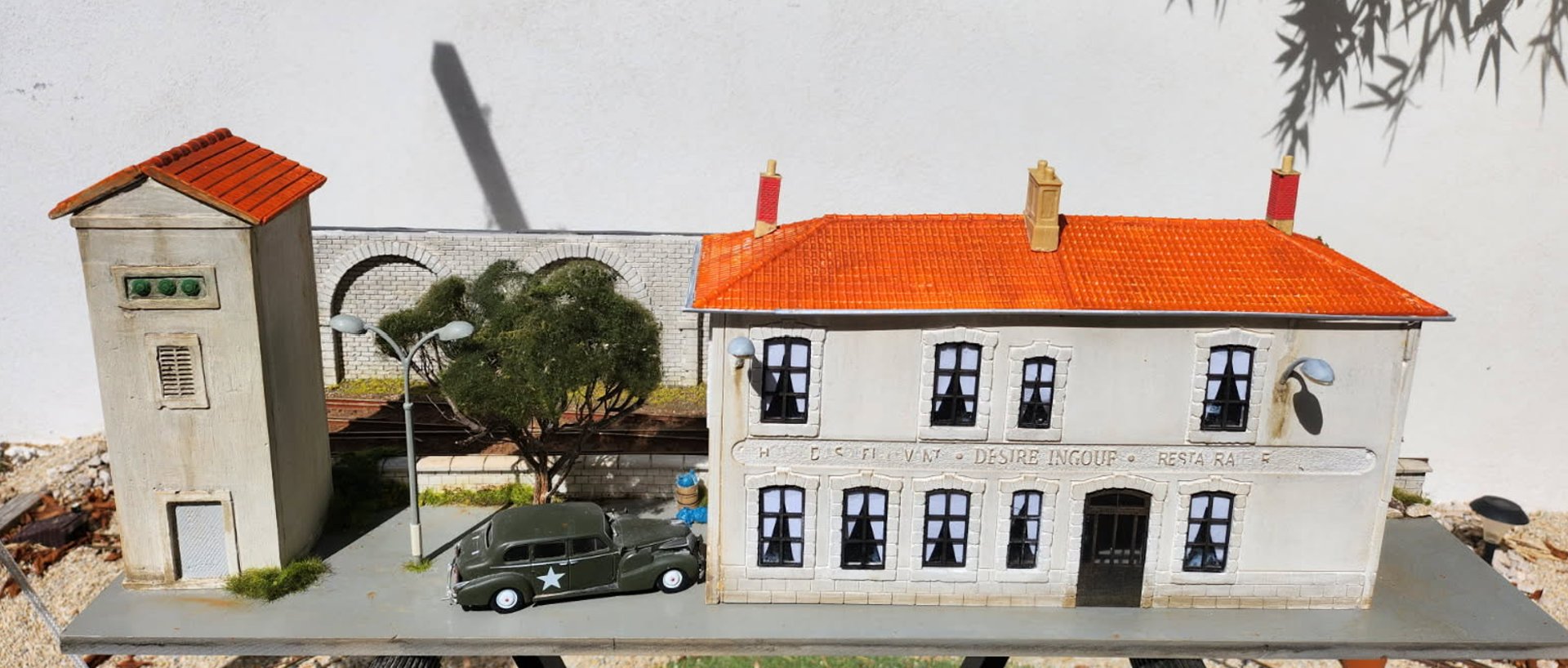 an abstract photo of a curved building with a blue sky in the background