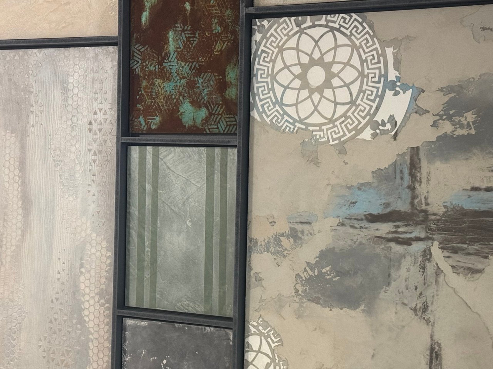 black and white bed linen