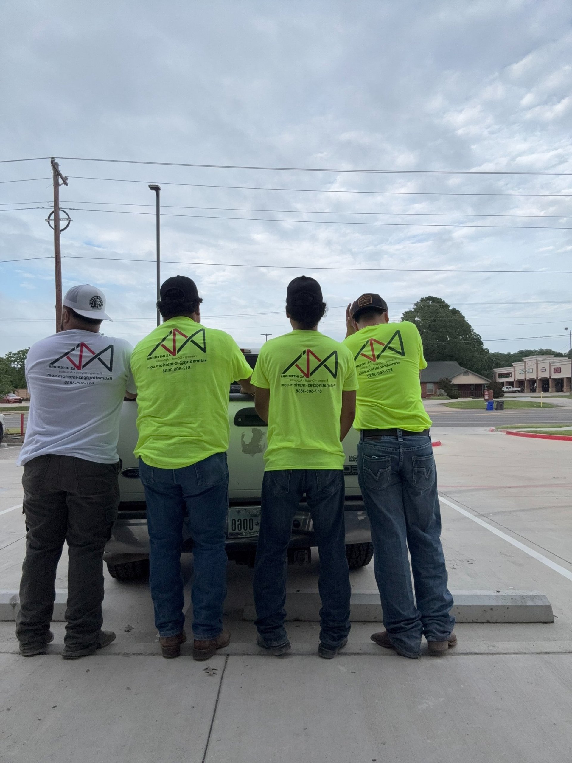 gray computer monitor