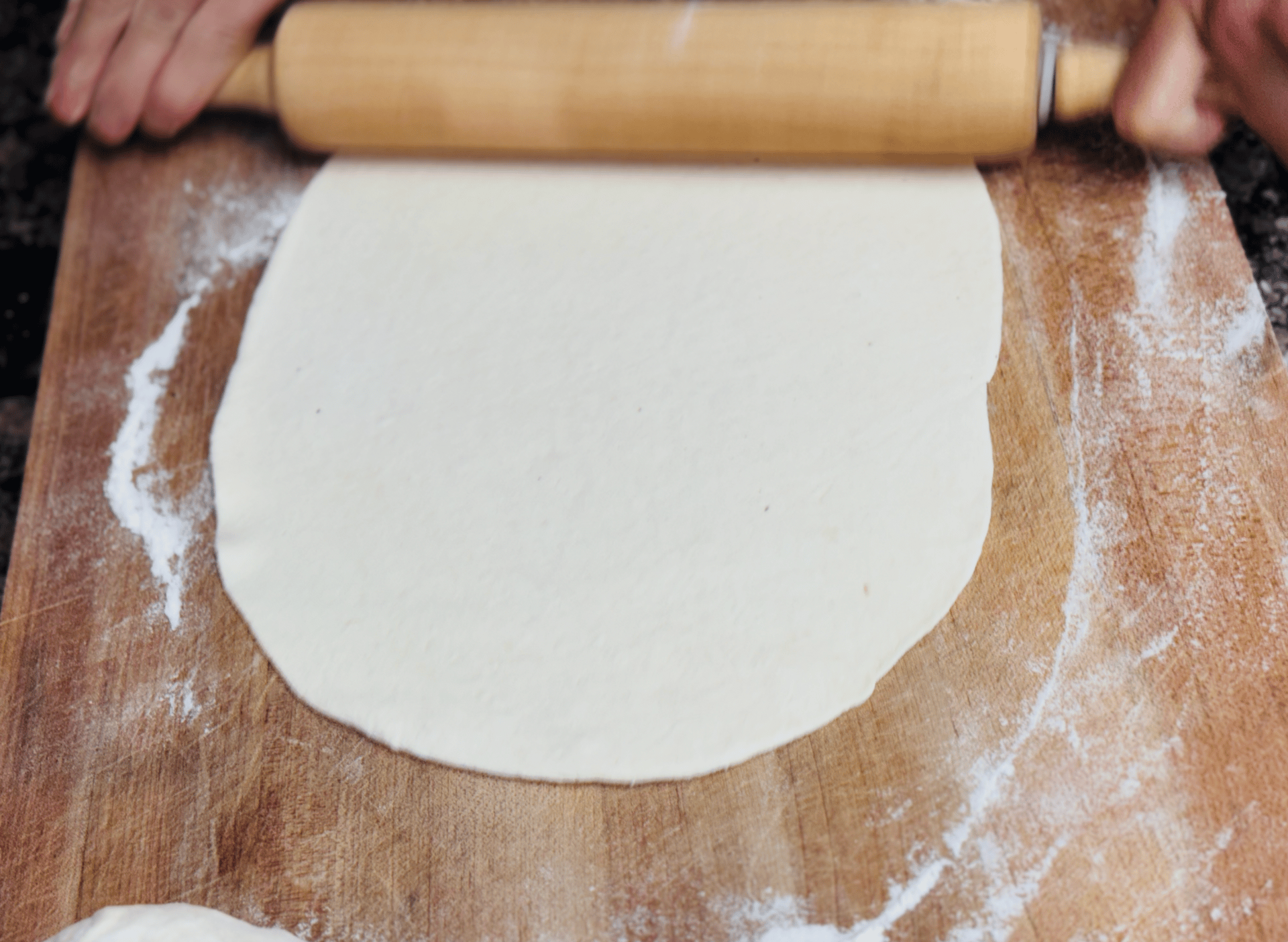 gray computer monitor