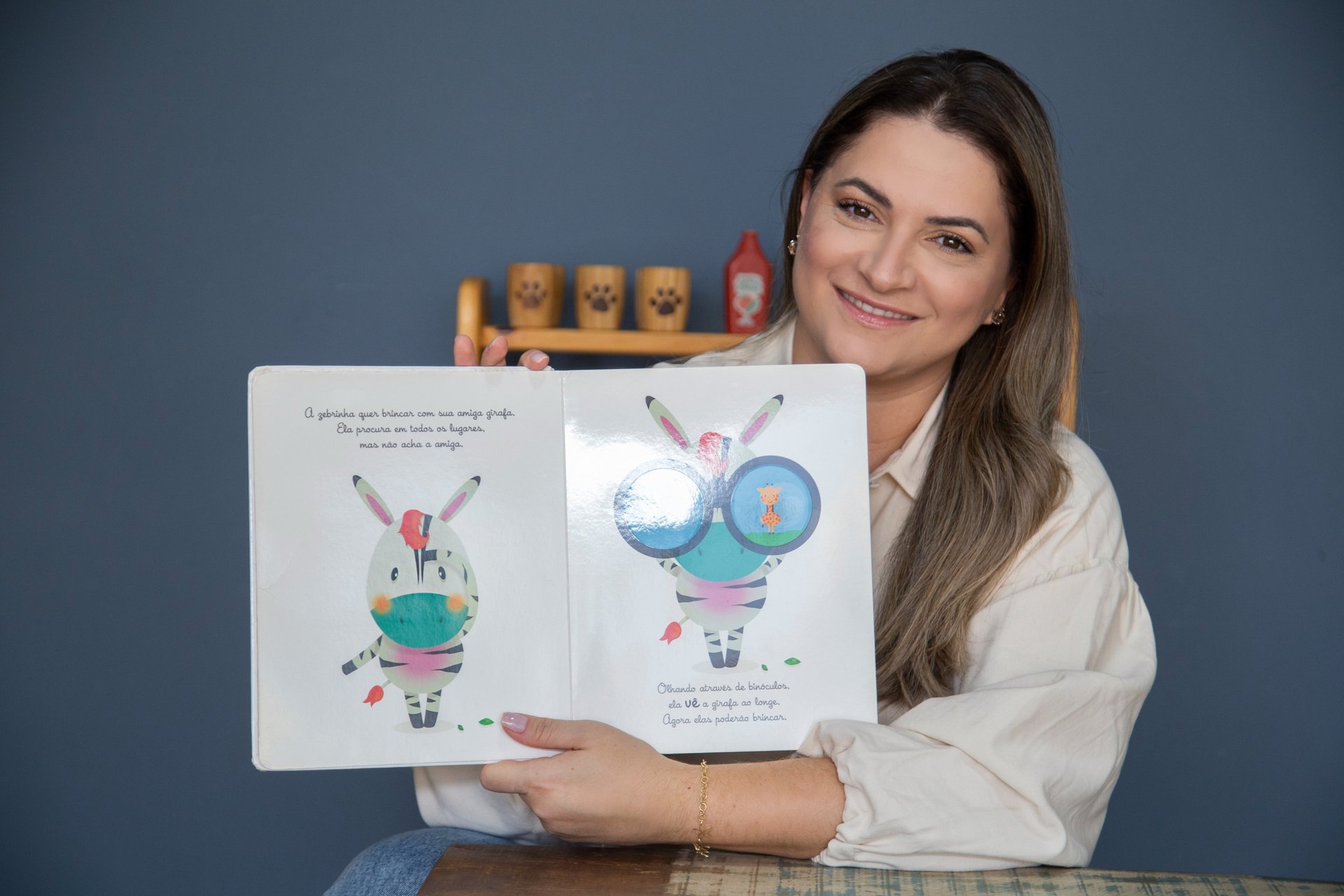 gray computer monitor