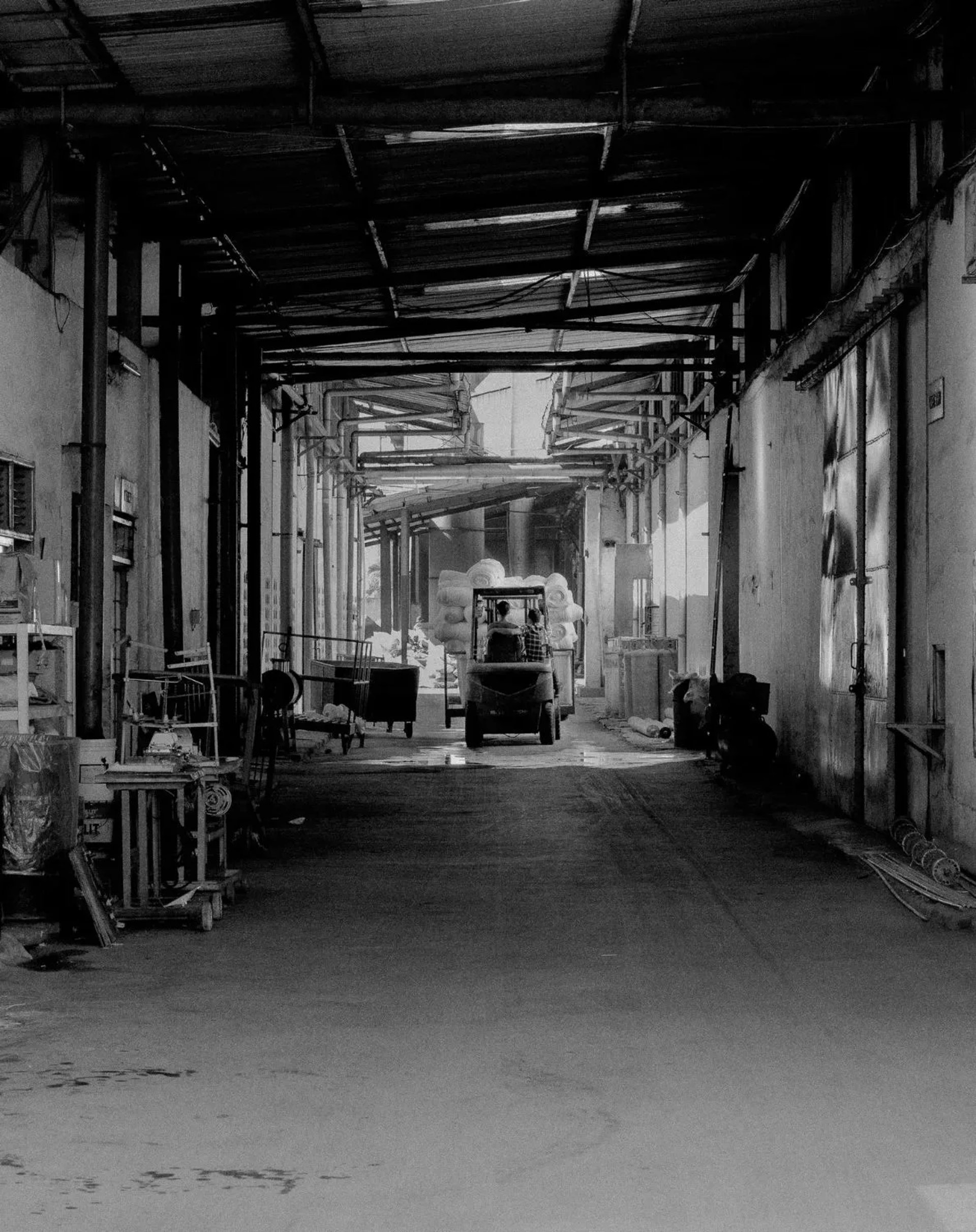 we-explain-the-different-warehouse-equipment-and-its-purpose