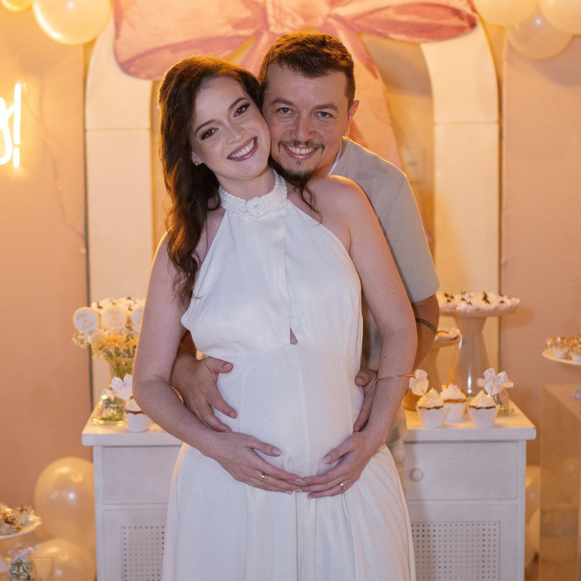 black and white bed linen