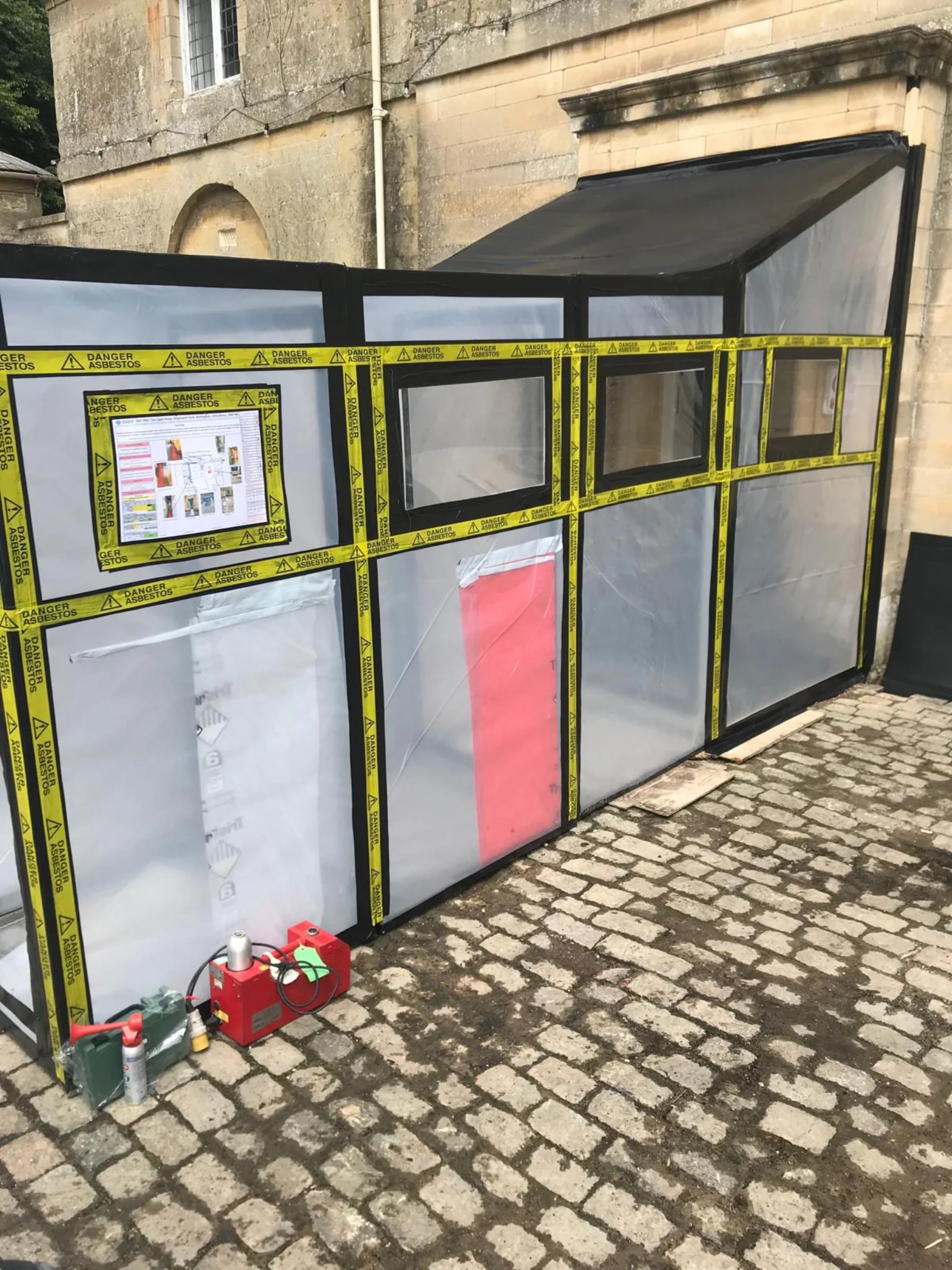 black and white bed linen