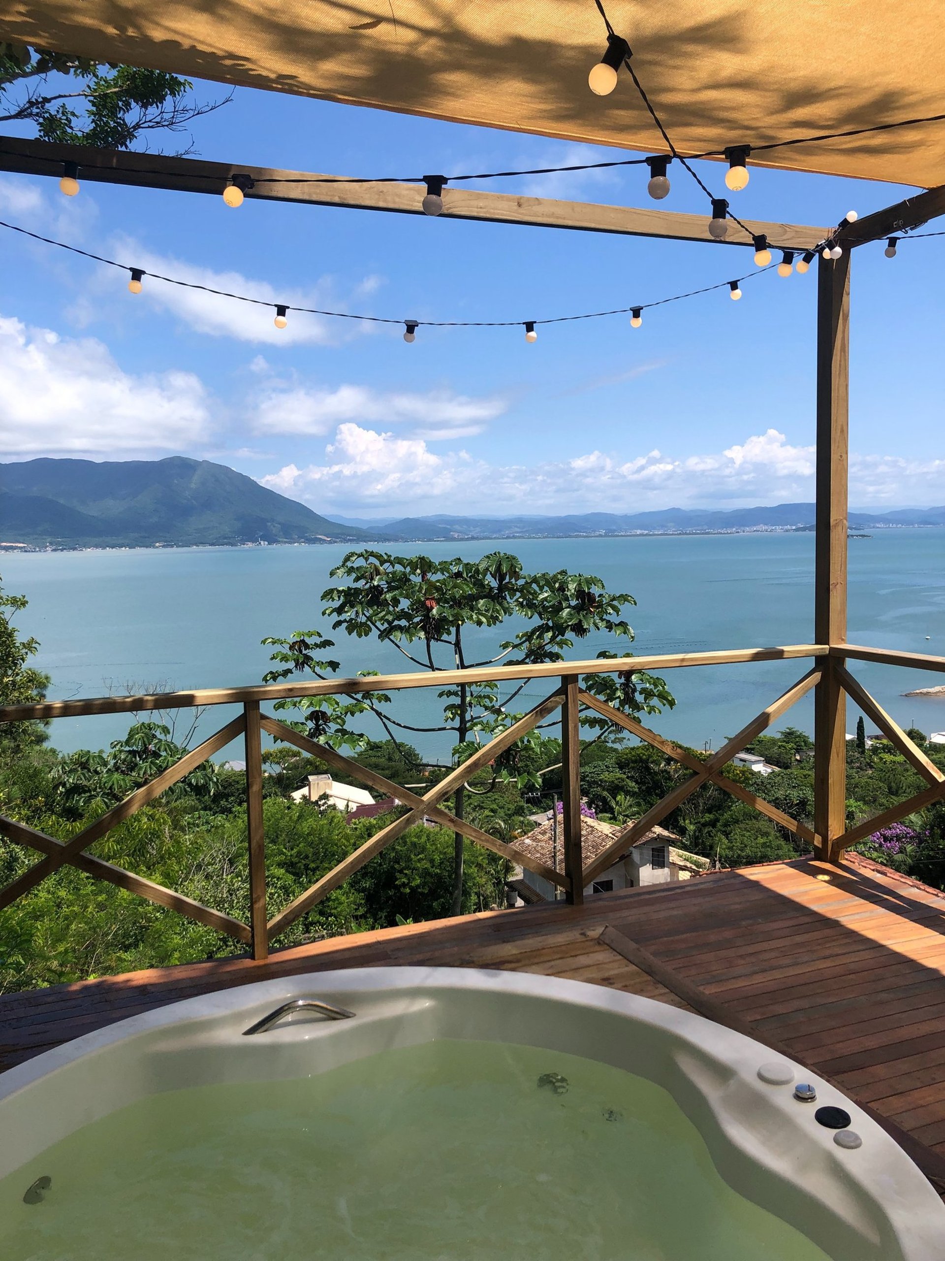 black and brown leather padded tub sofa