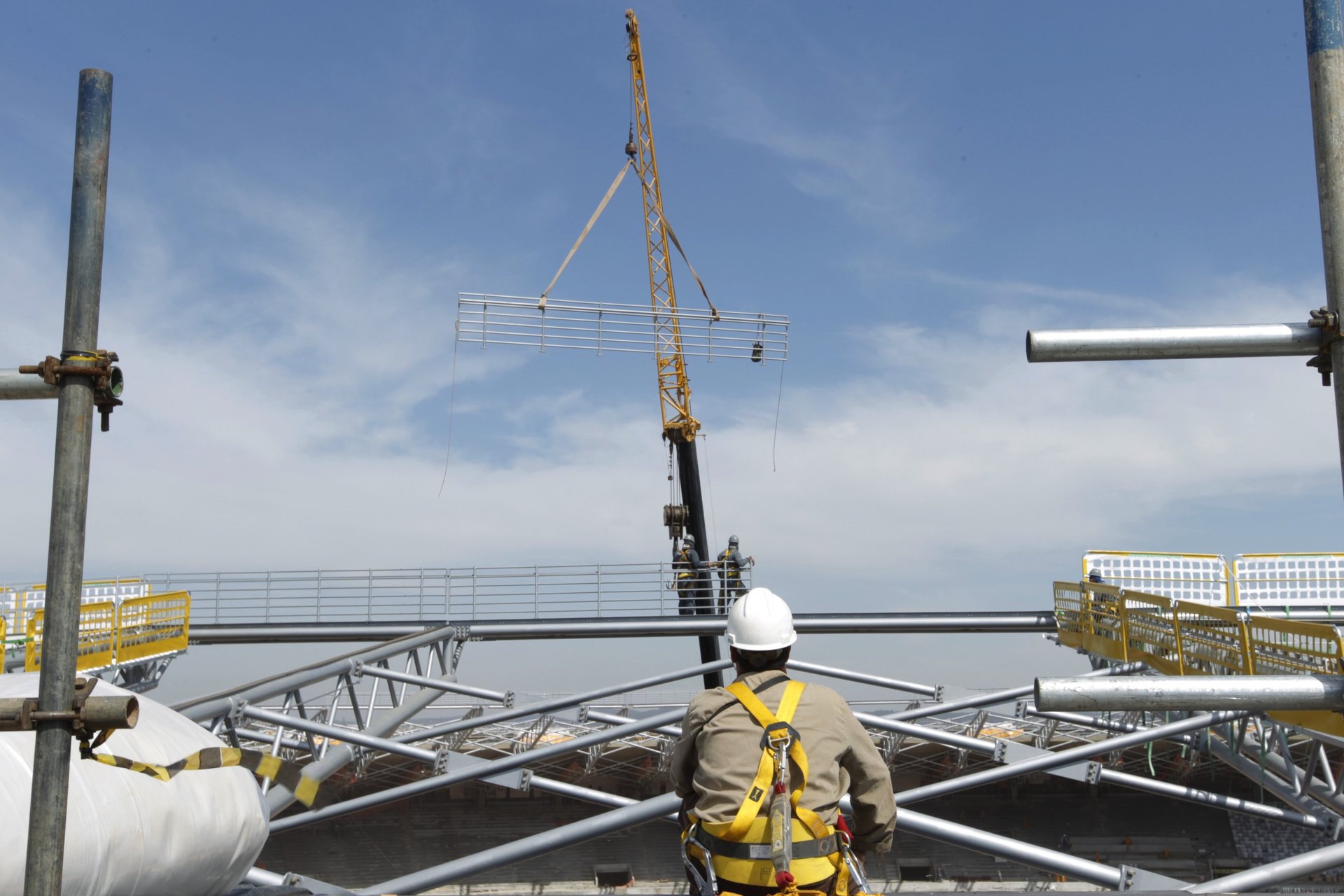 black and white bed linen