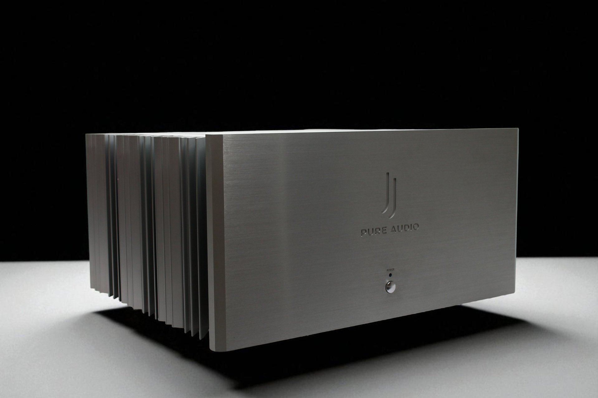 gray computer monitor