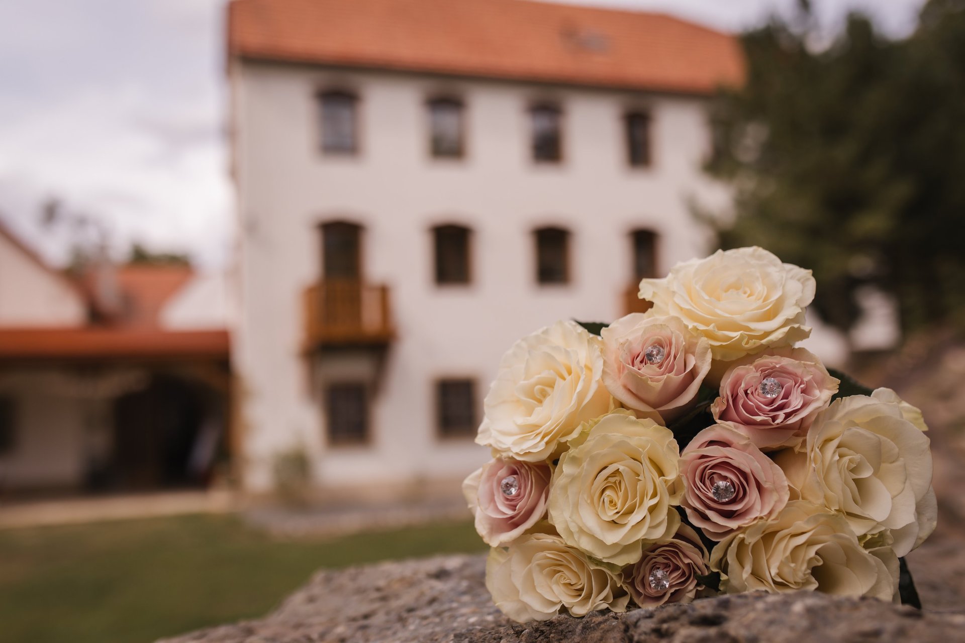 black and brown leather padded tub sofa