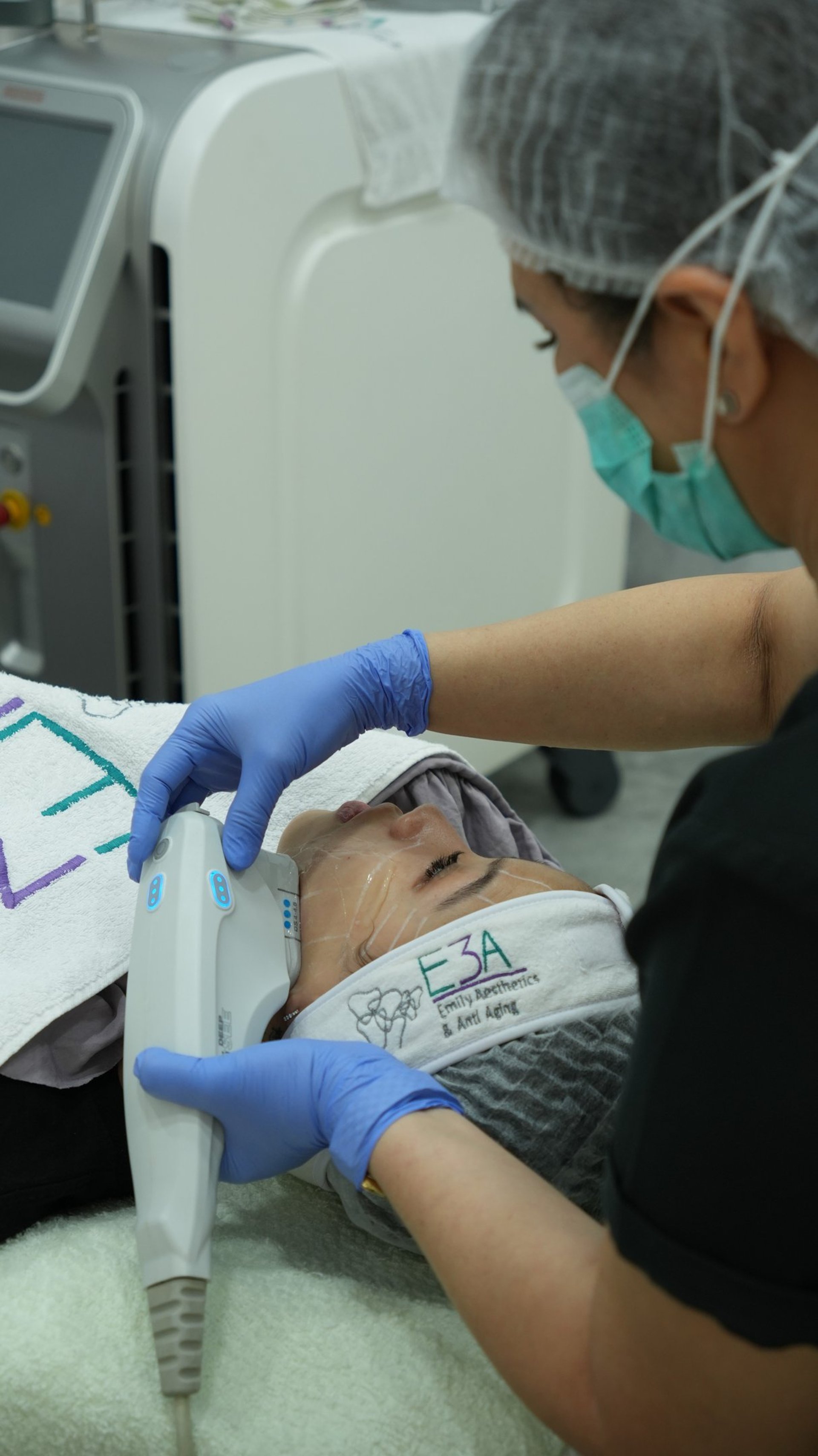 black and brown leather padded tub sofa