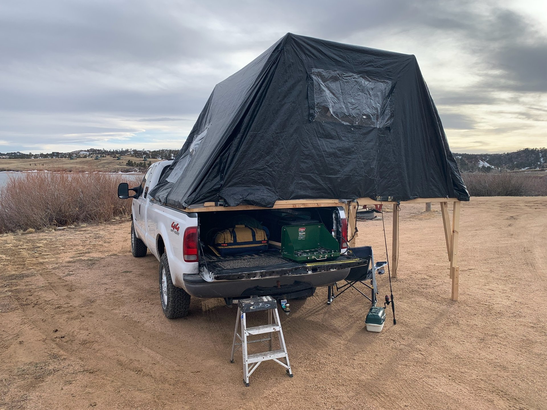 black and white bed linen