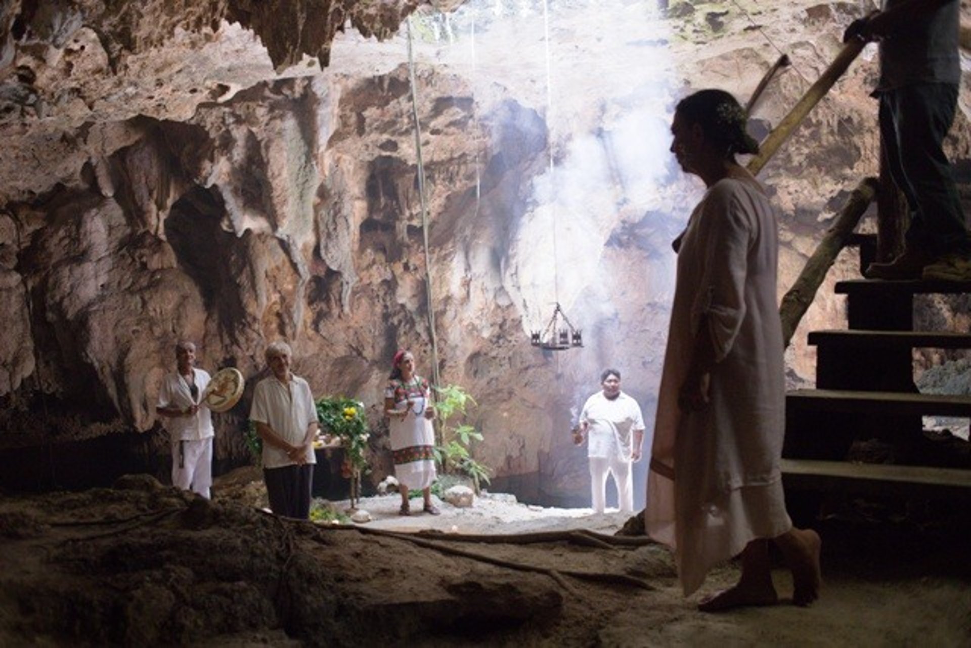 ceremonia de boda maya espiritual en cenote