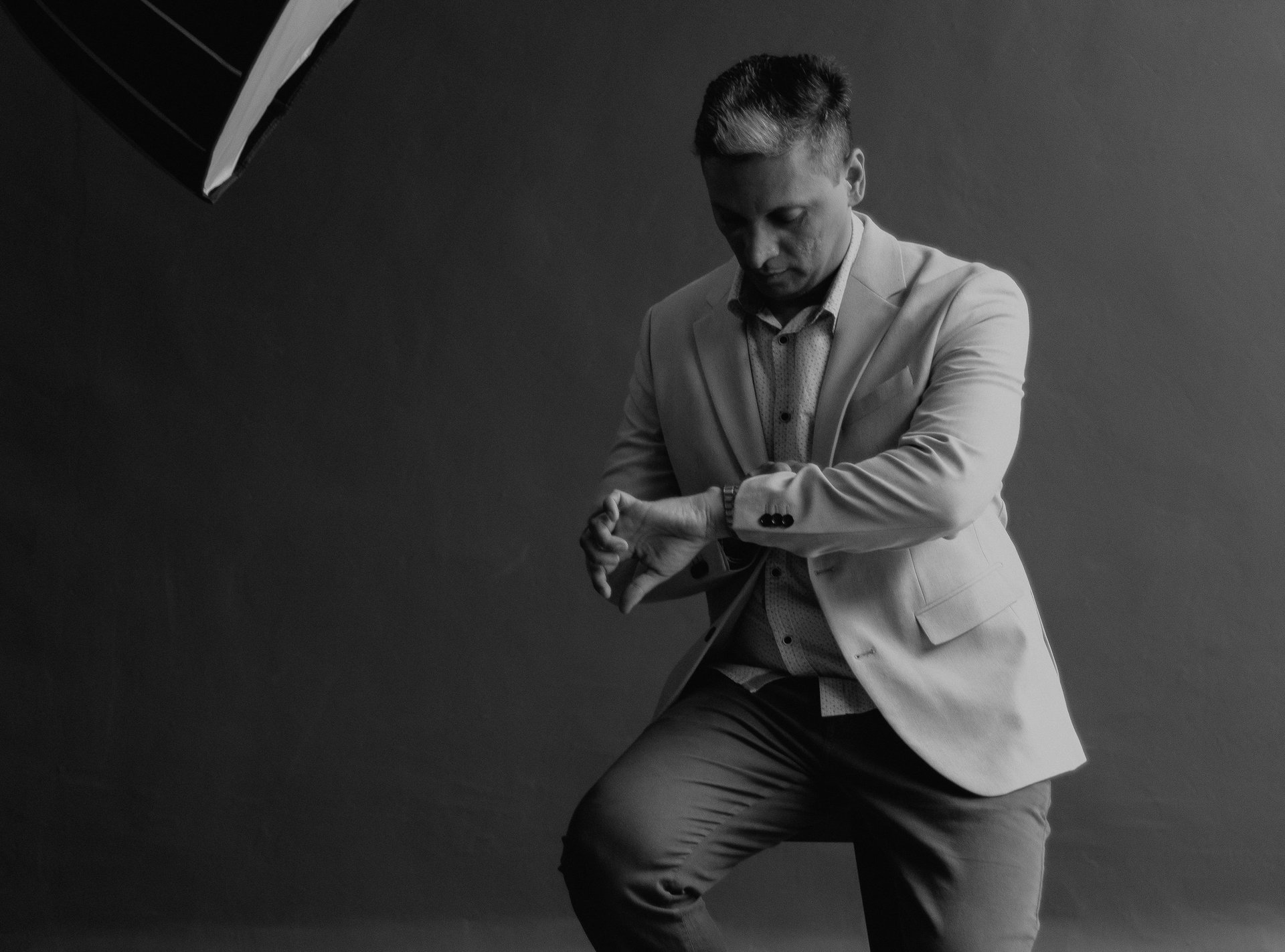 black and white bed linen