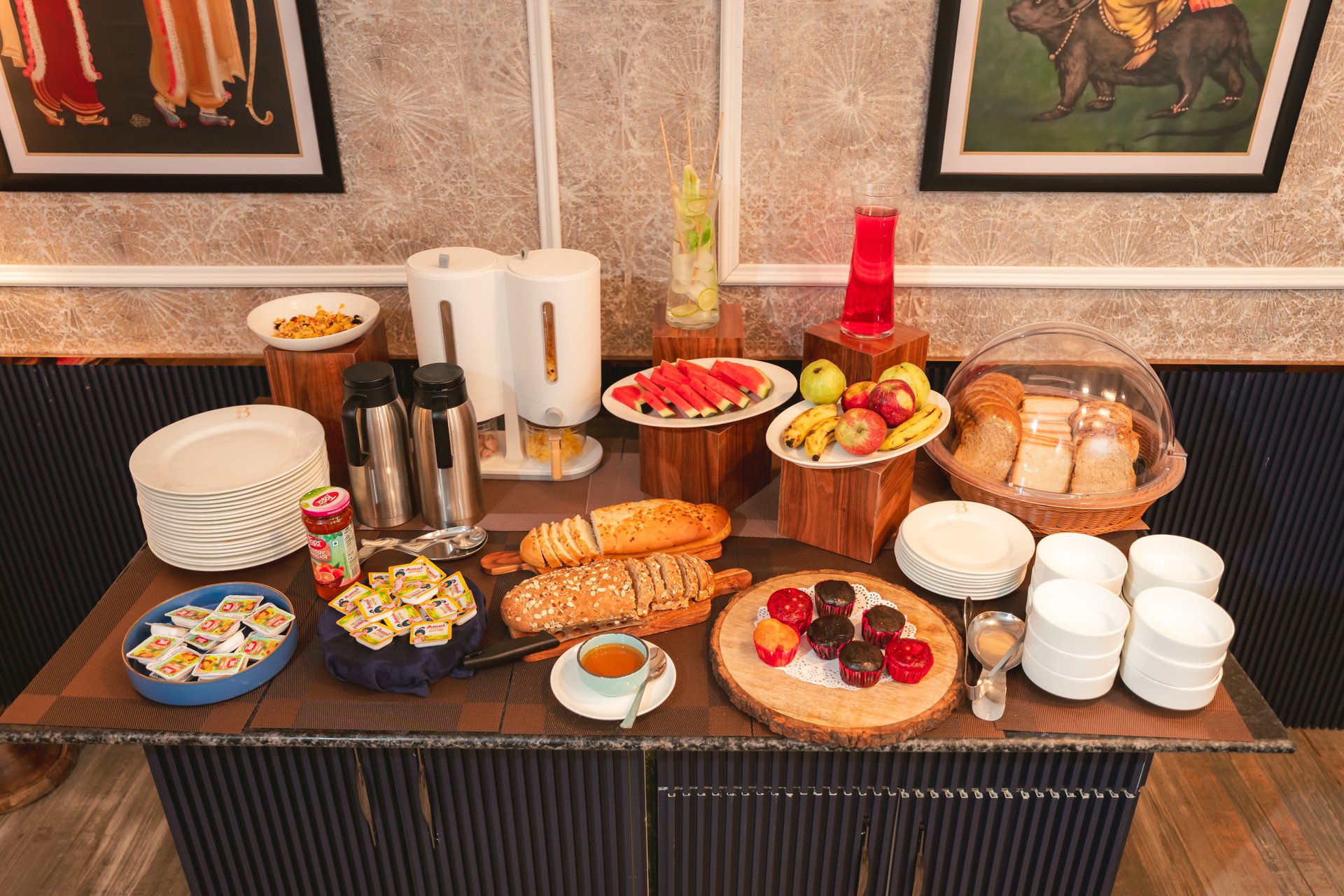 black and white bed linen