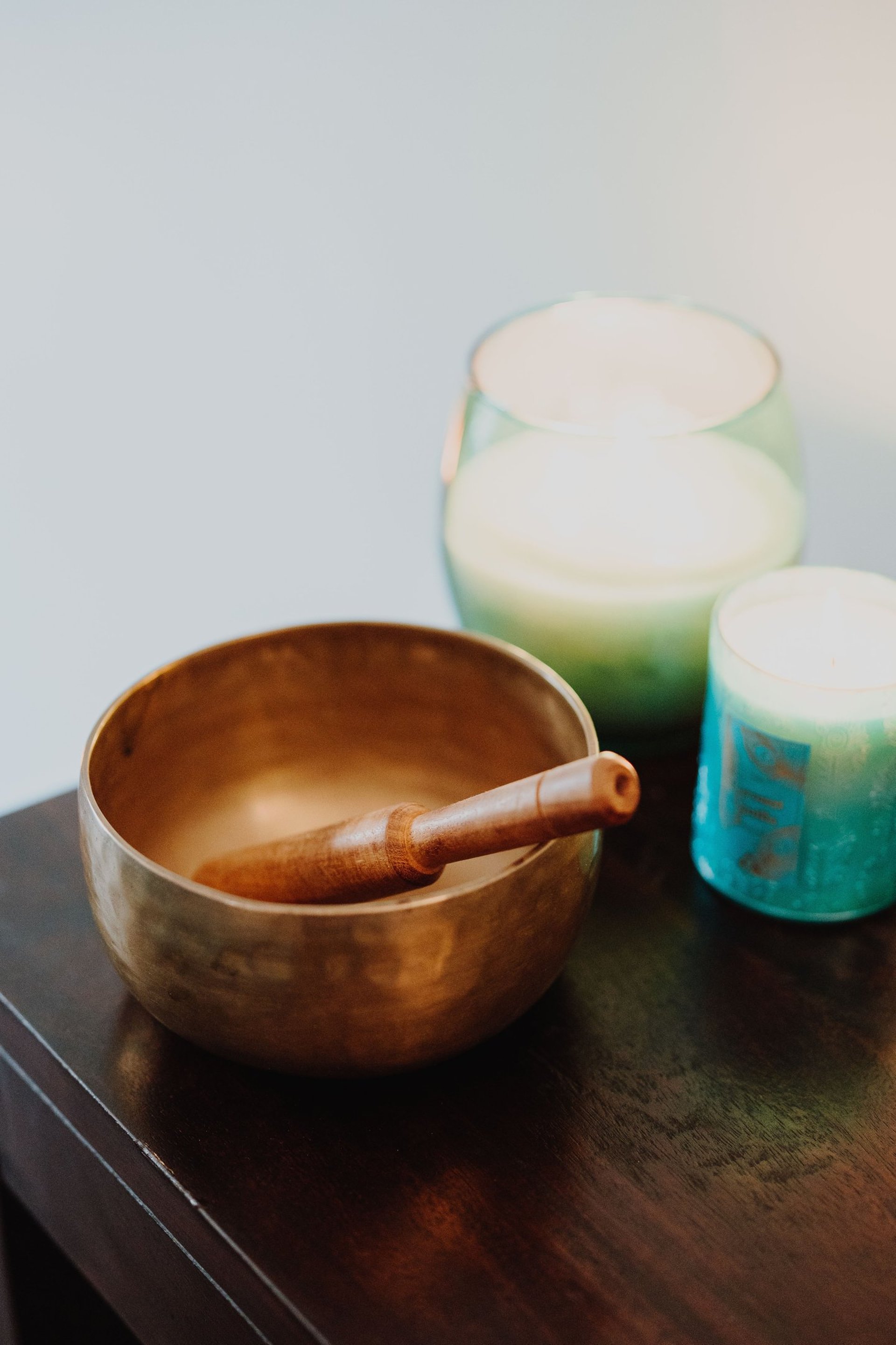 gray computer monitor