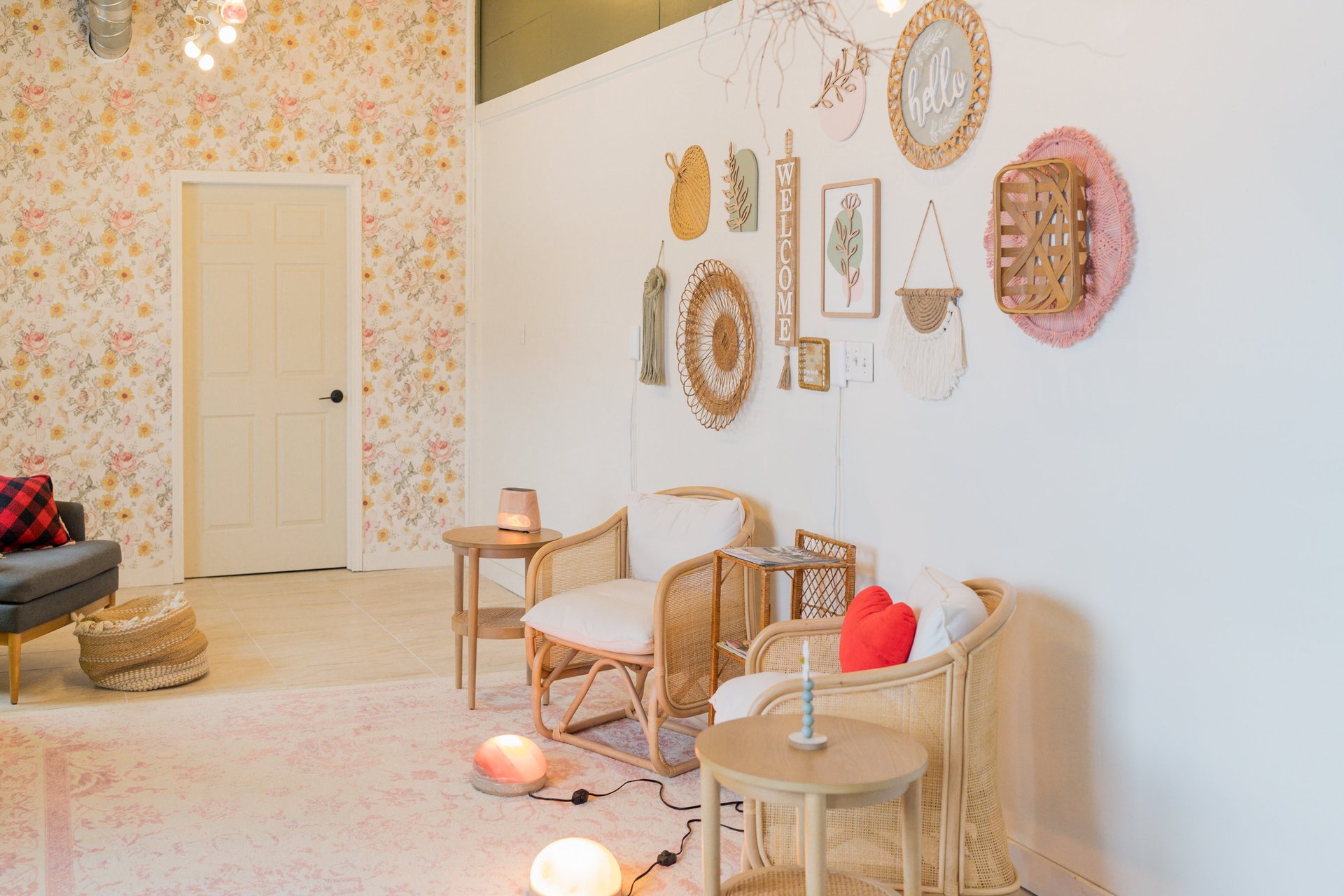 black and white bed linen