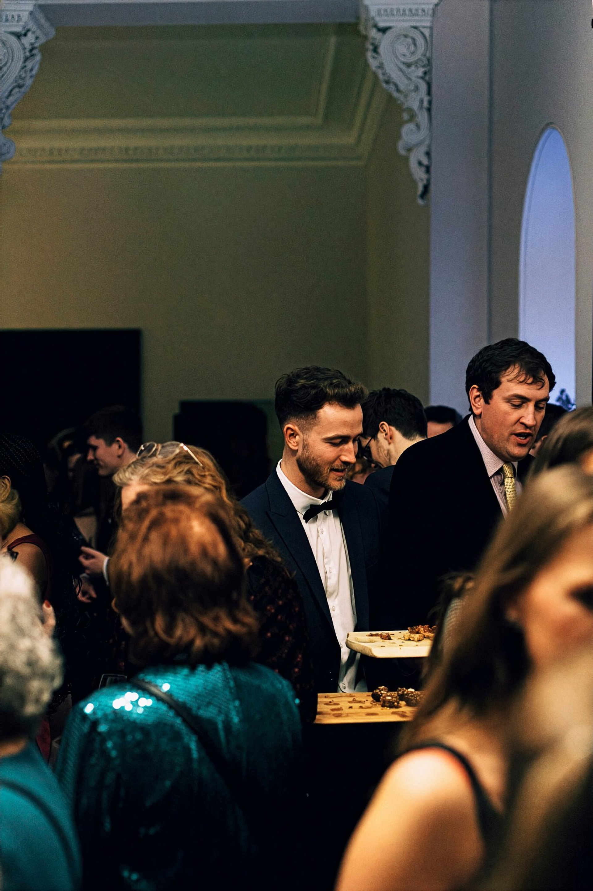 black and white bed linen