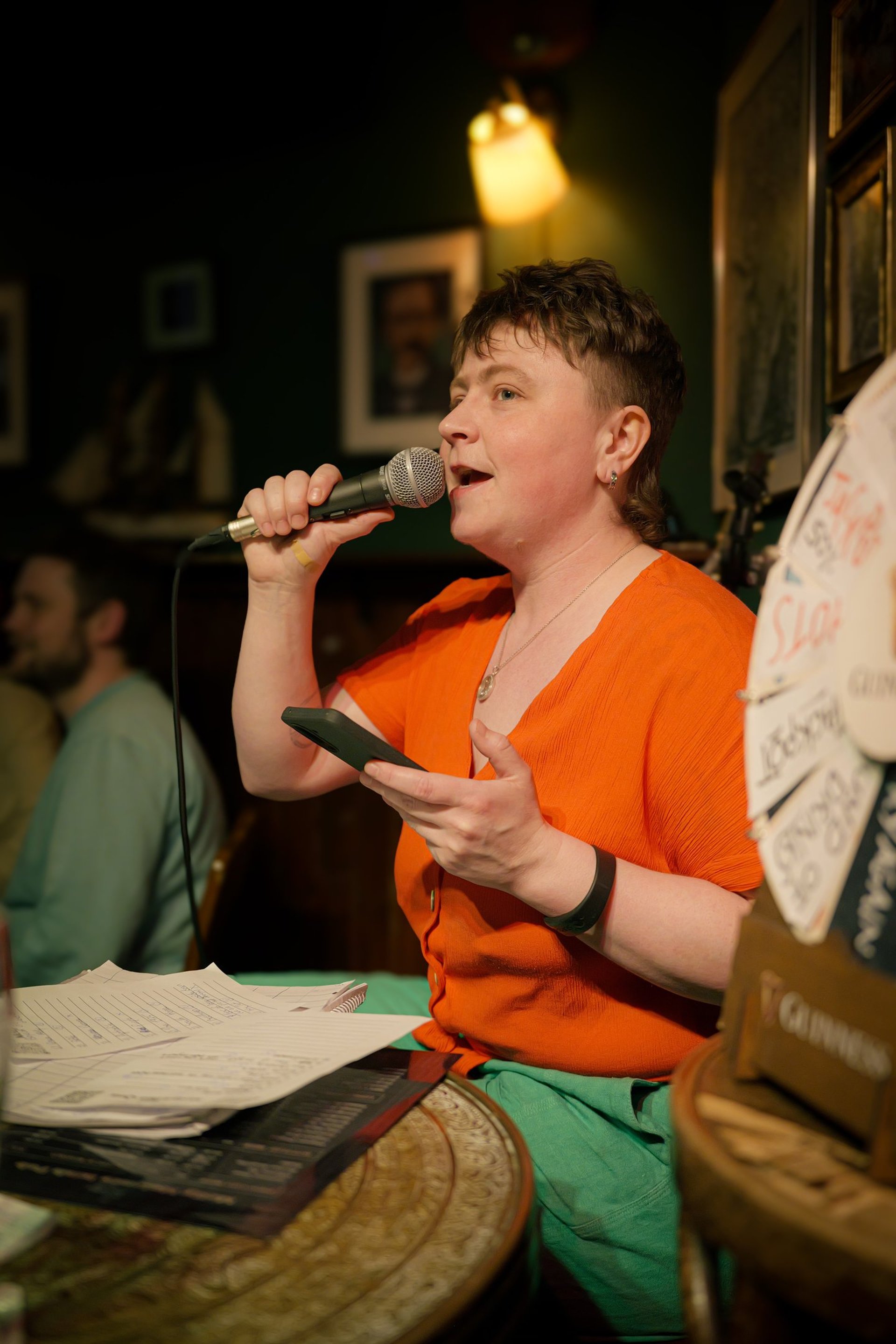 black and white bed linen