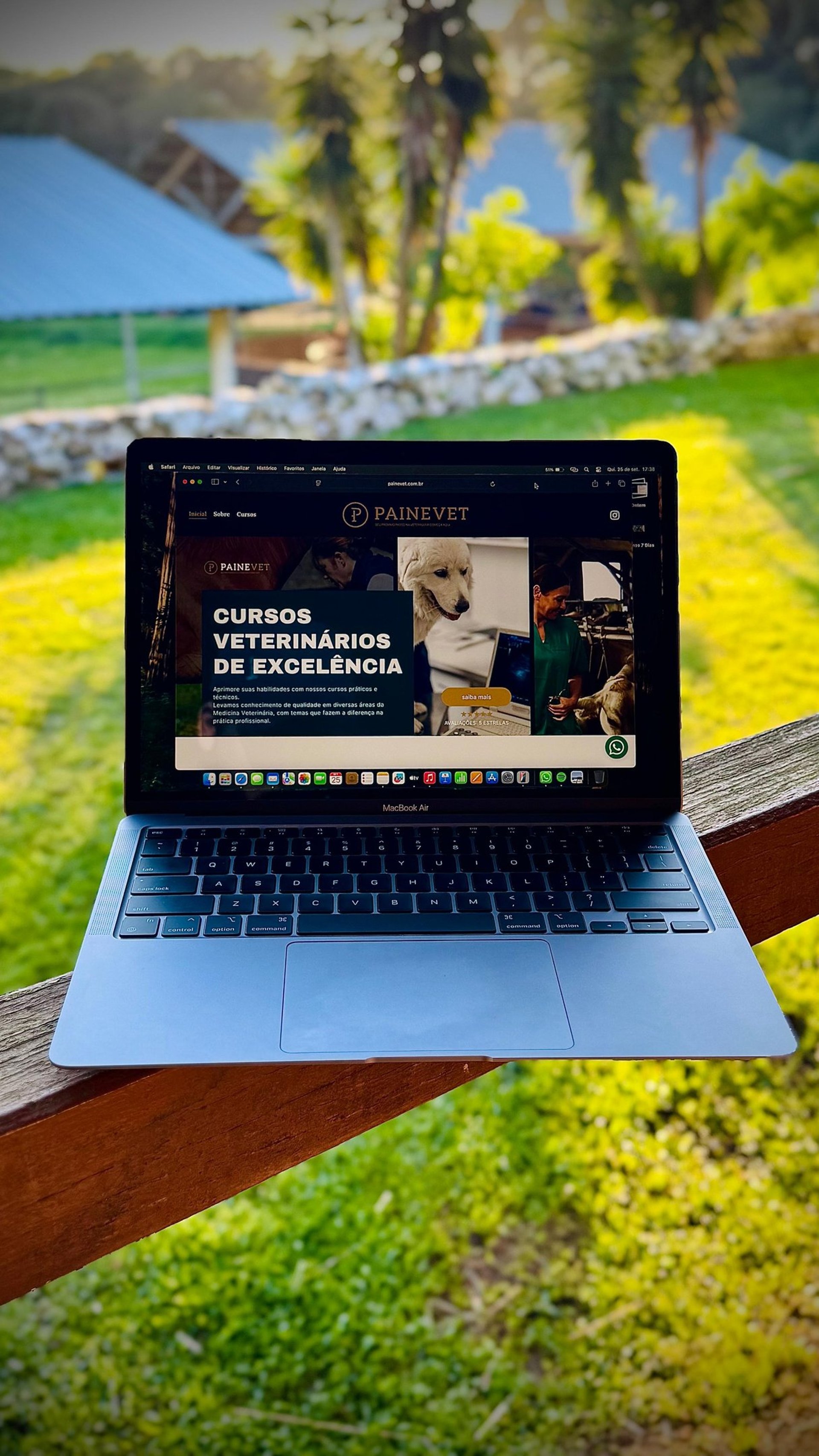 gray computer monitor