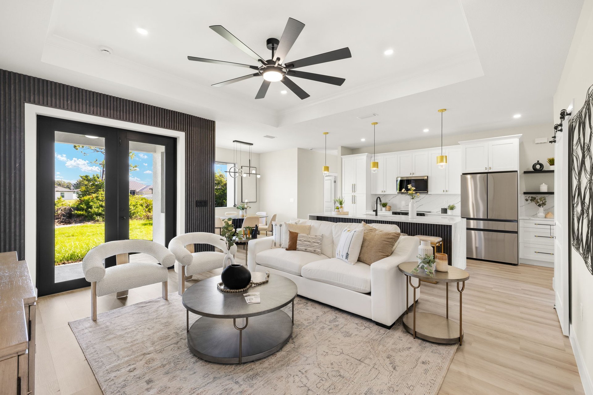 black and white bed linen