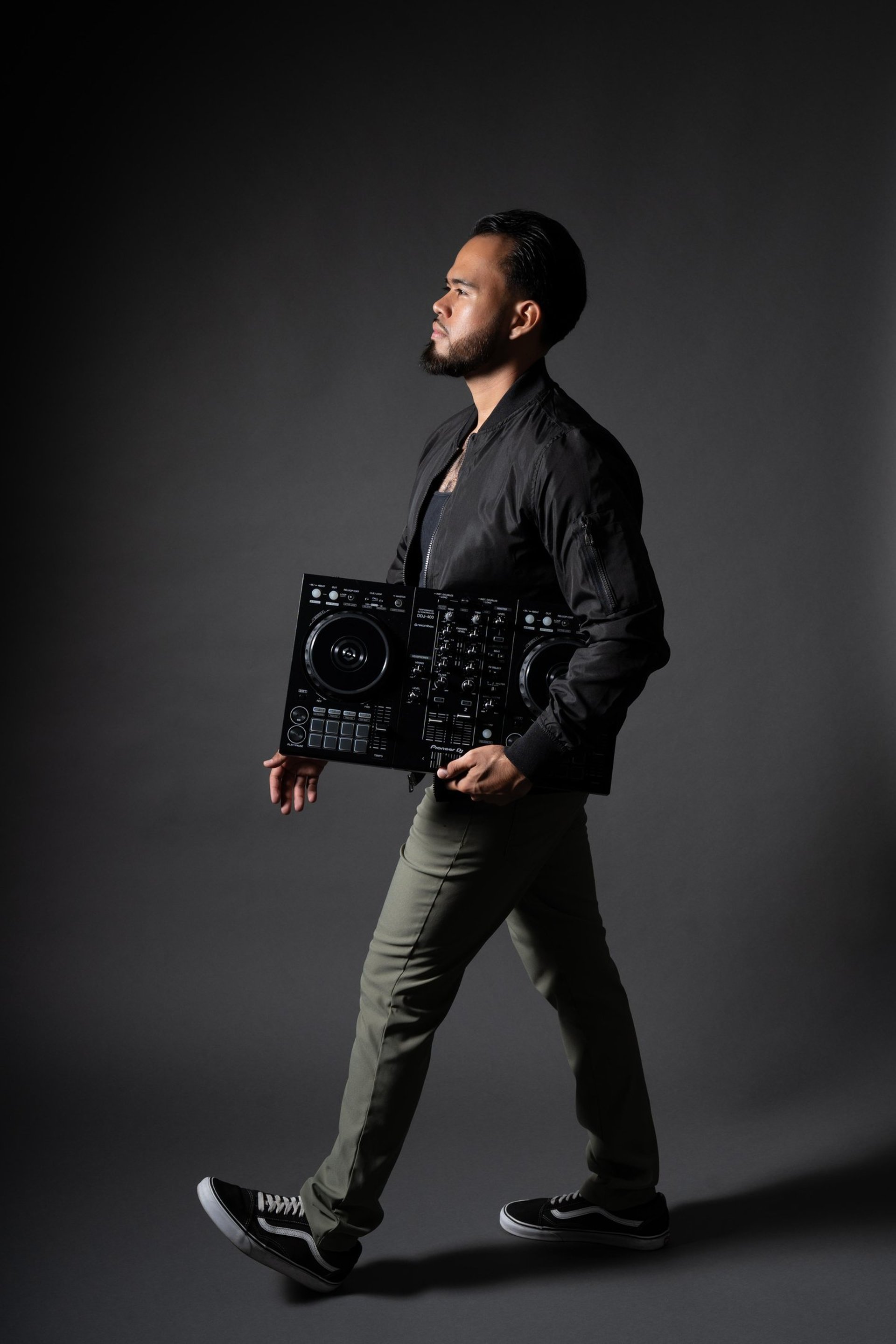 black and white bed linen