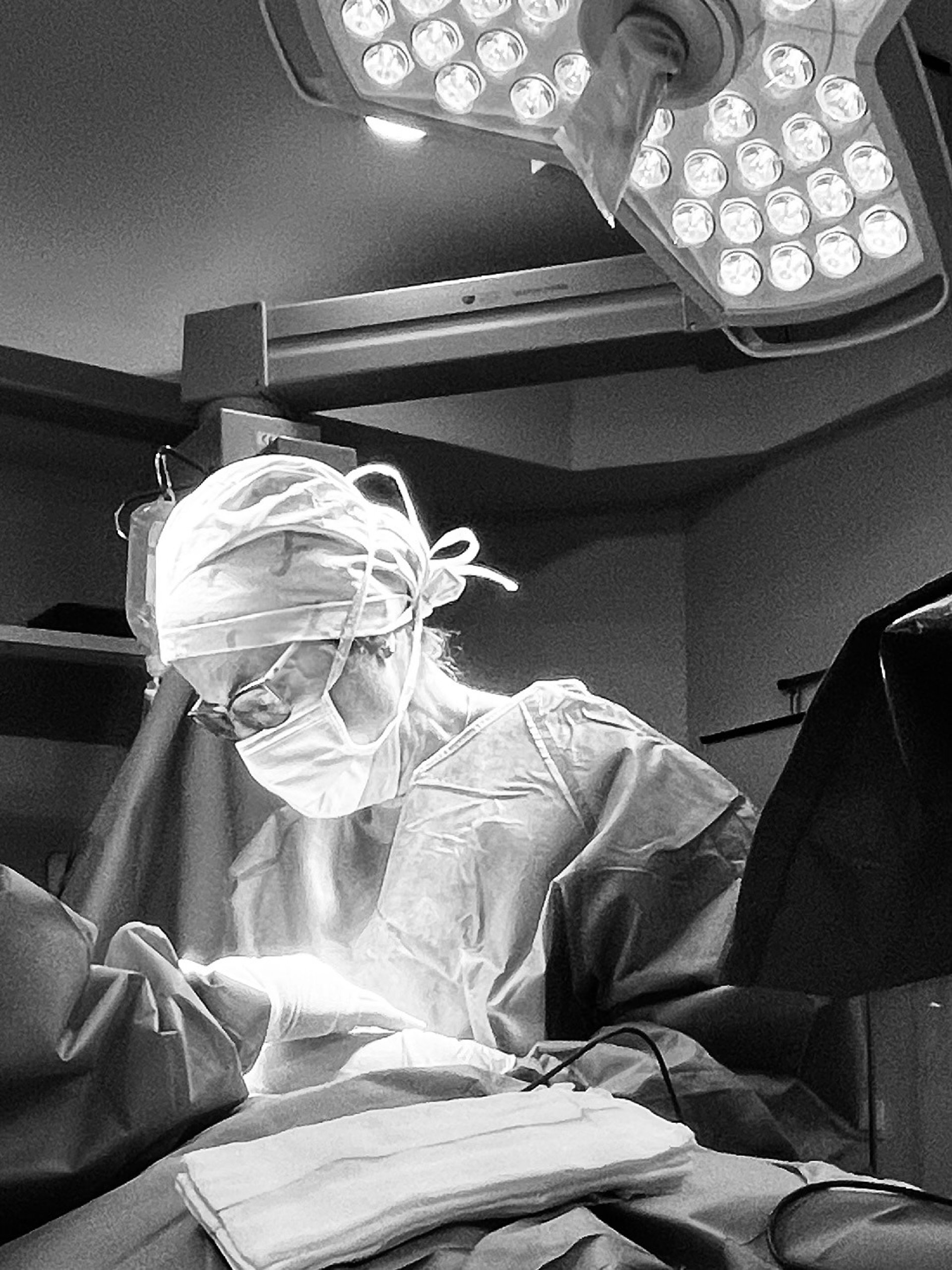 black and white bed linen