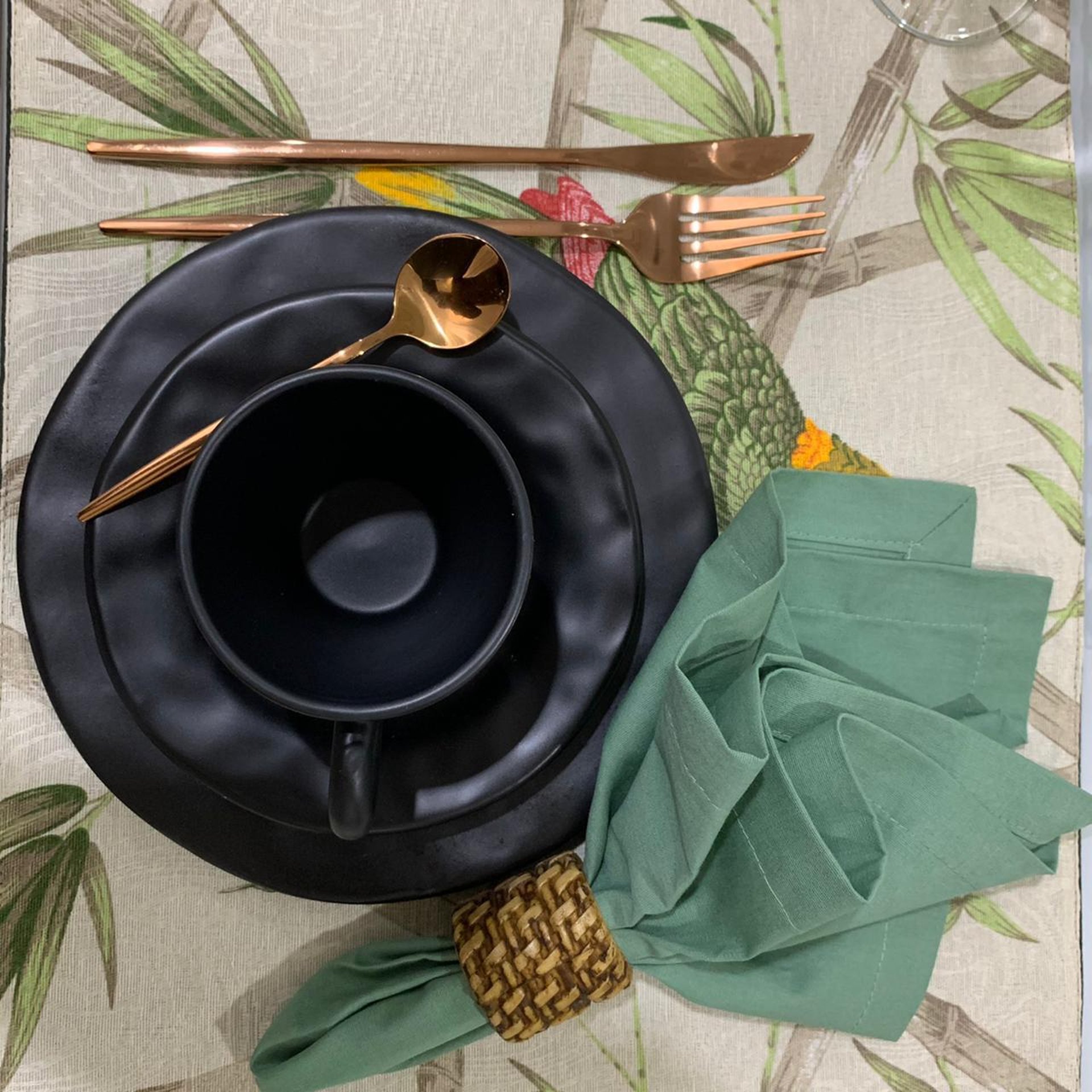 black and white bed linen