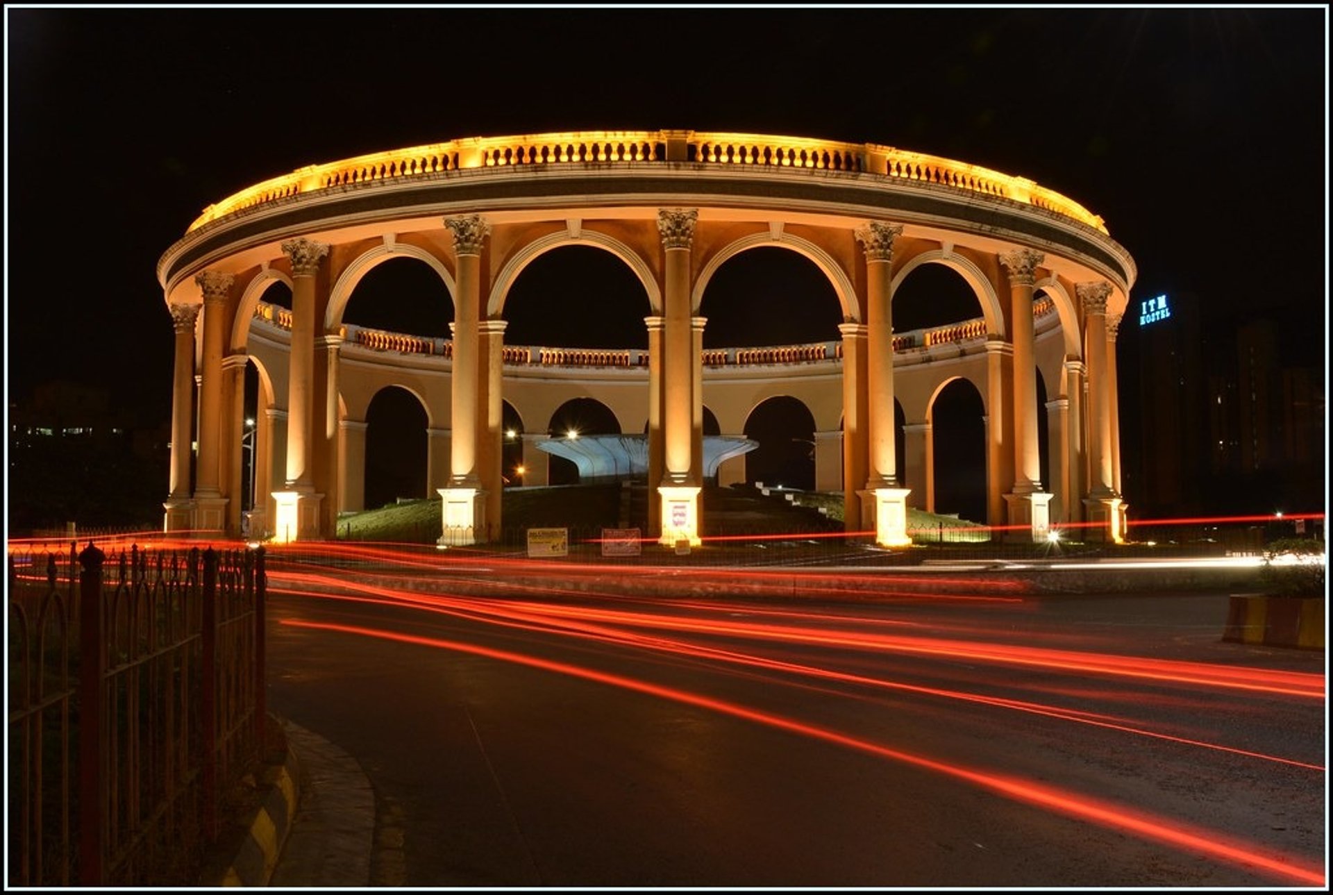 black and white bed linen
