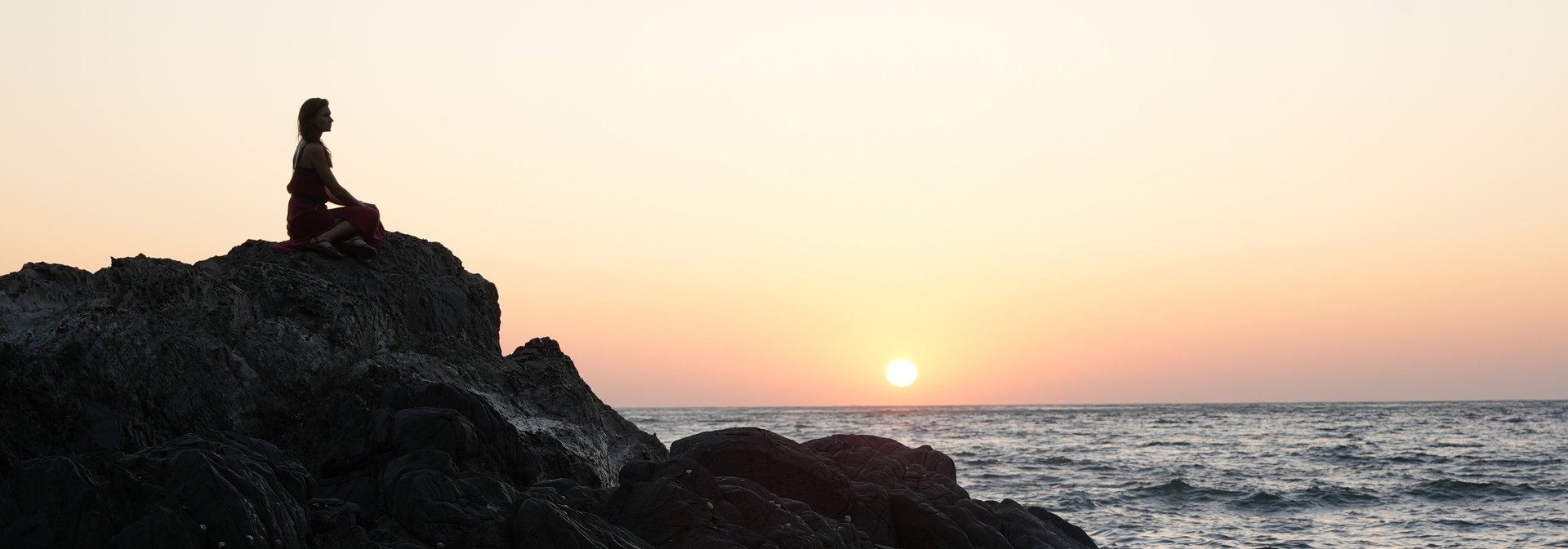 black and brown leather padded tub sofa