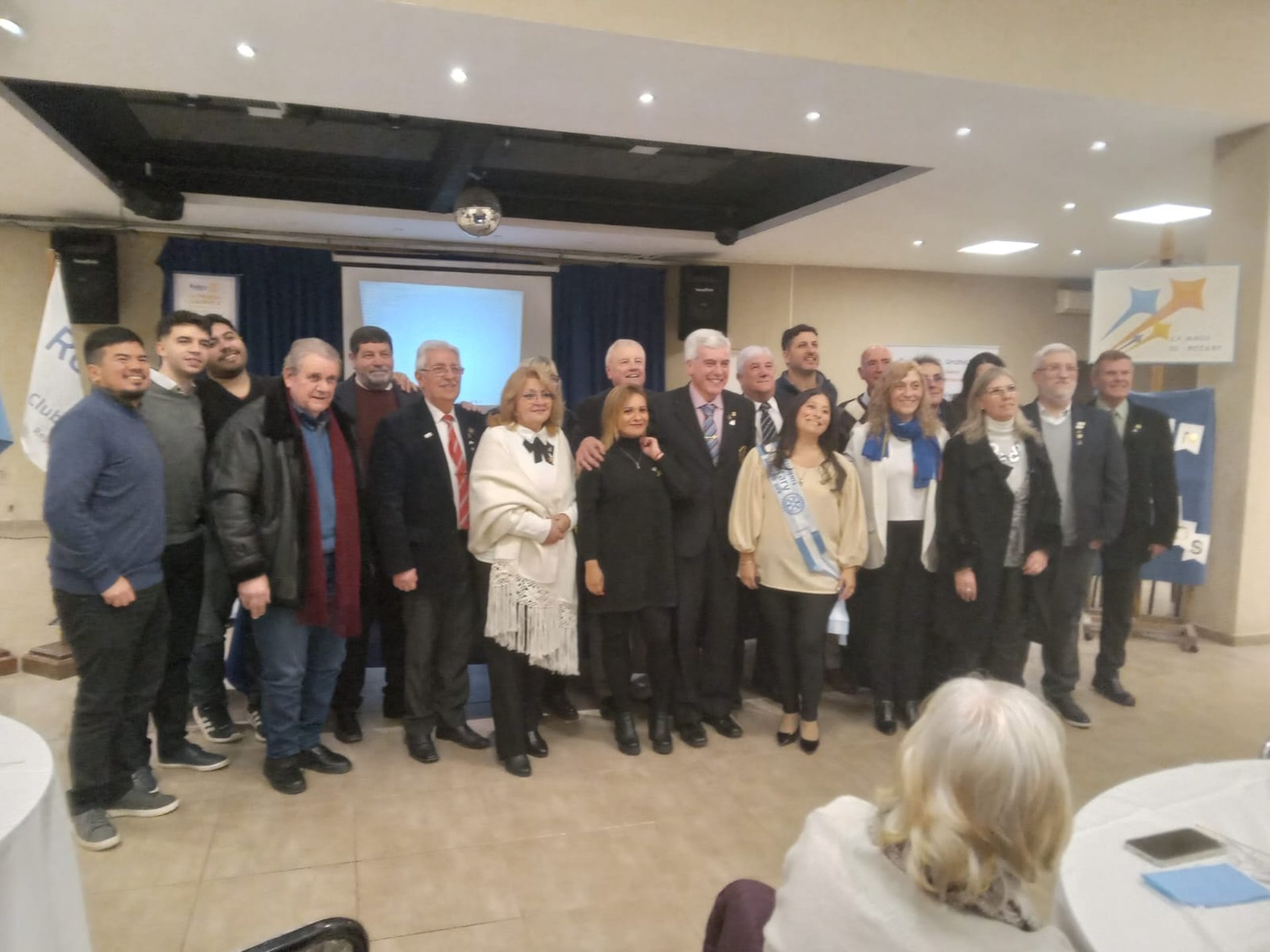black and brown leather padded tub sofa