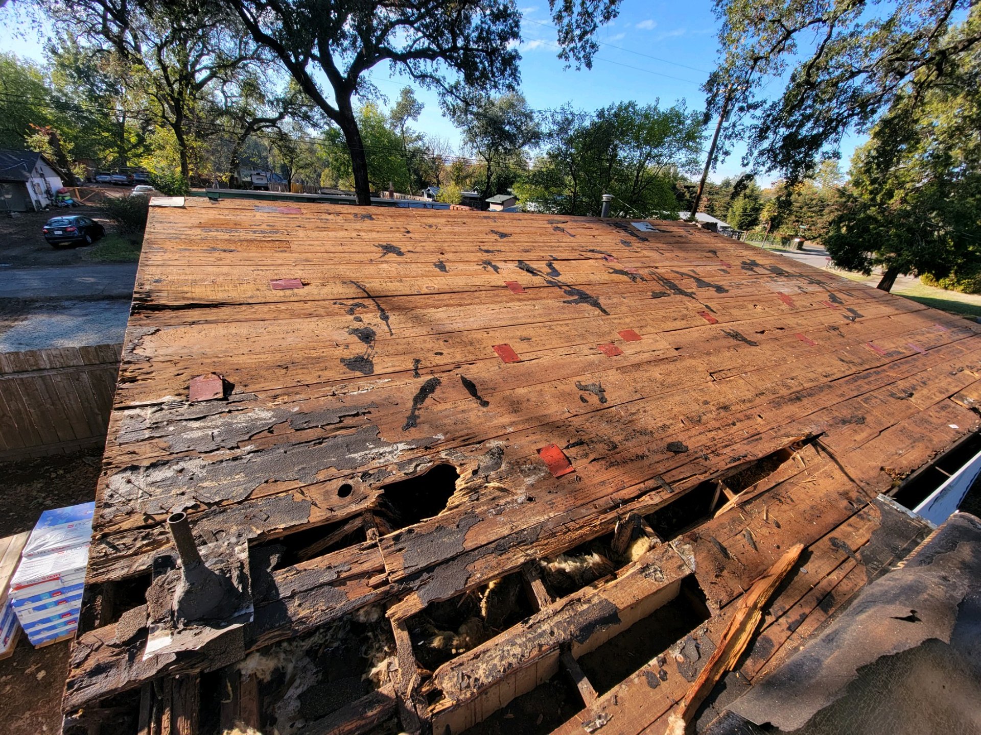 roof sheathing dry rot damage