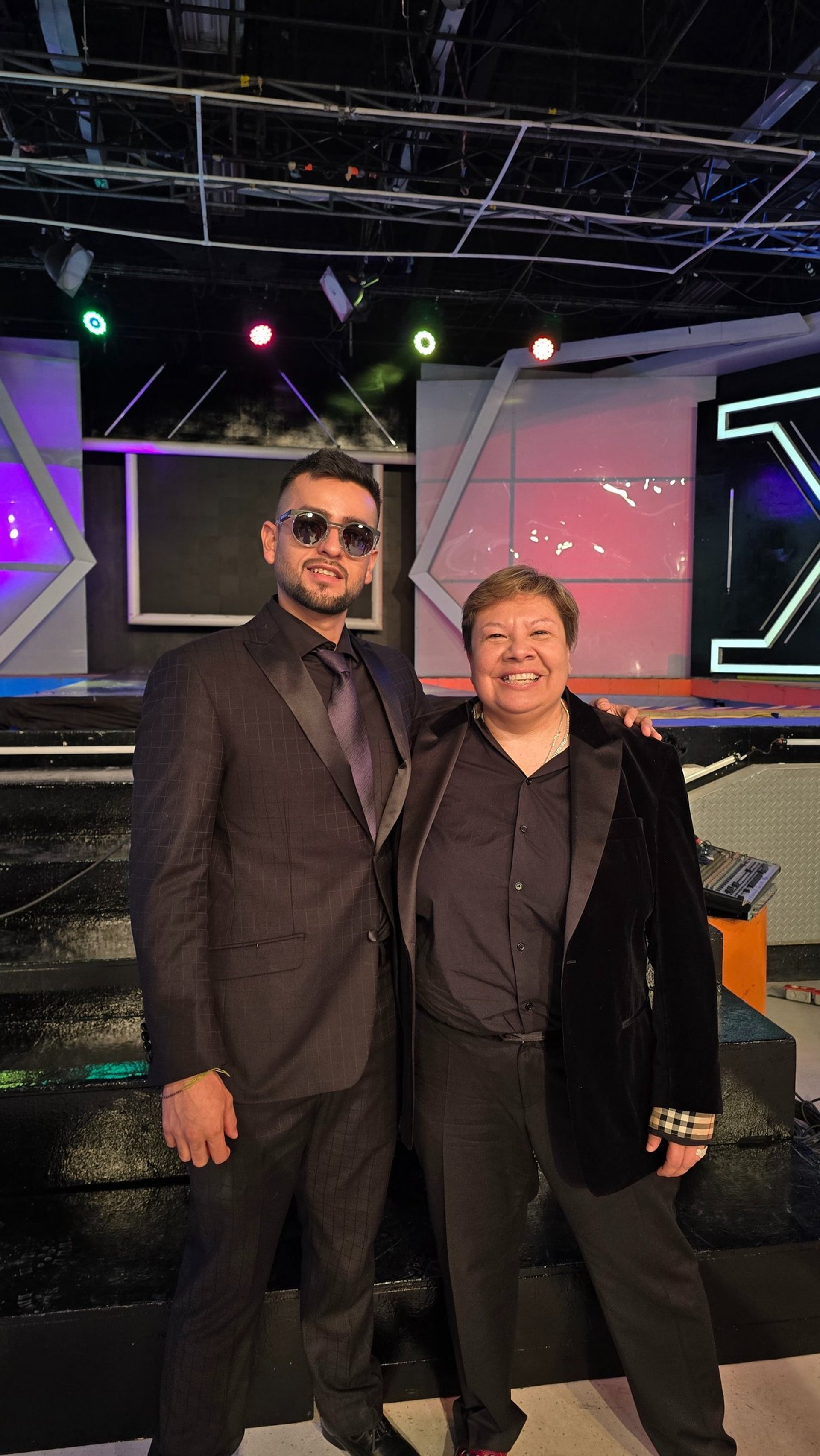 assorted-color guitar lot