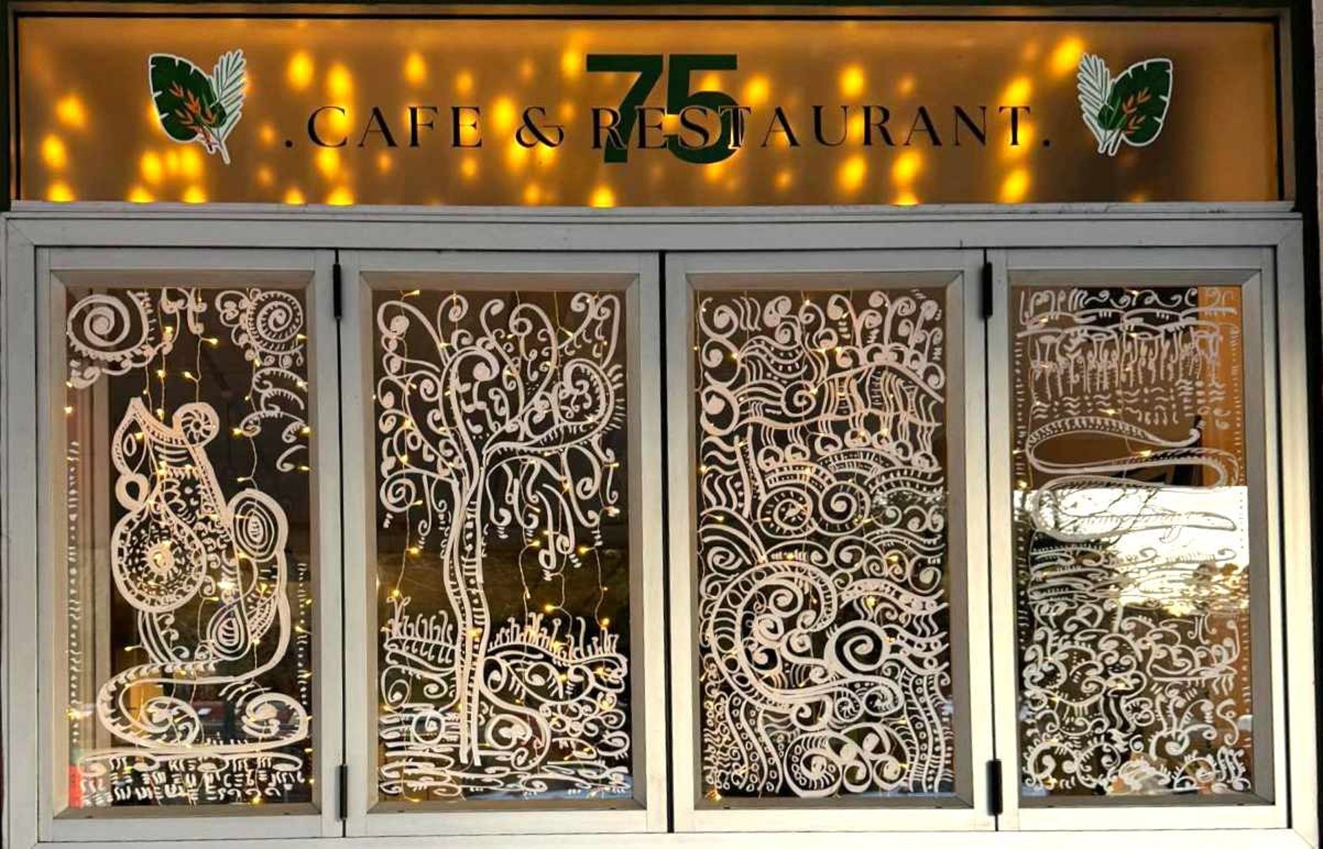 gray computer monitor