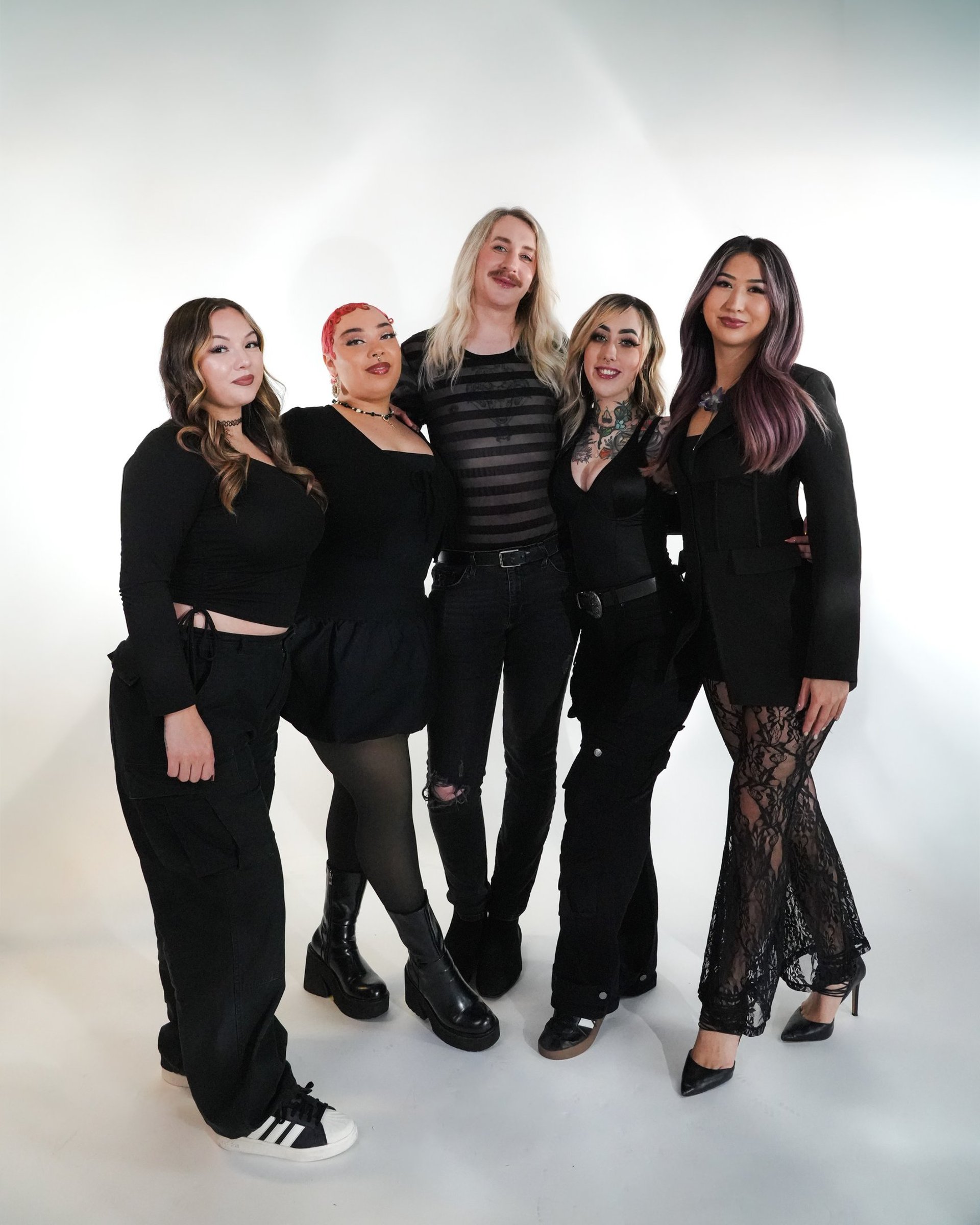 black and white bed linen