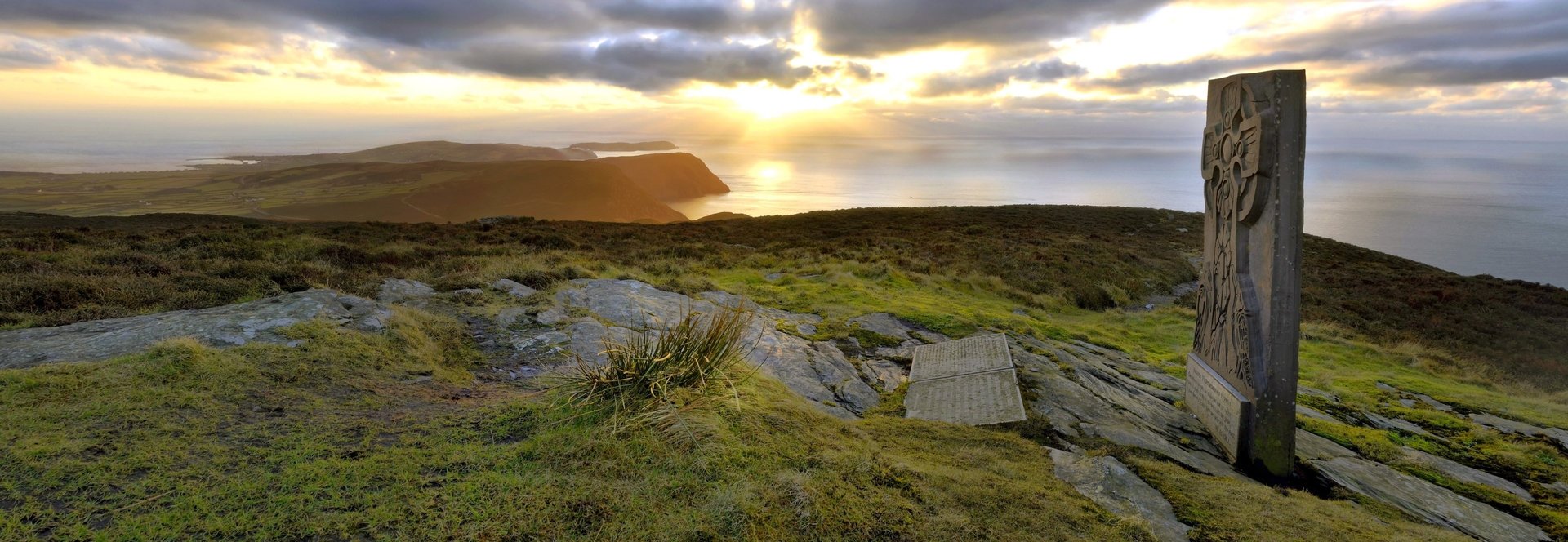 black and brown leather padded tub sofa