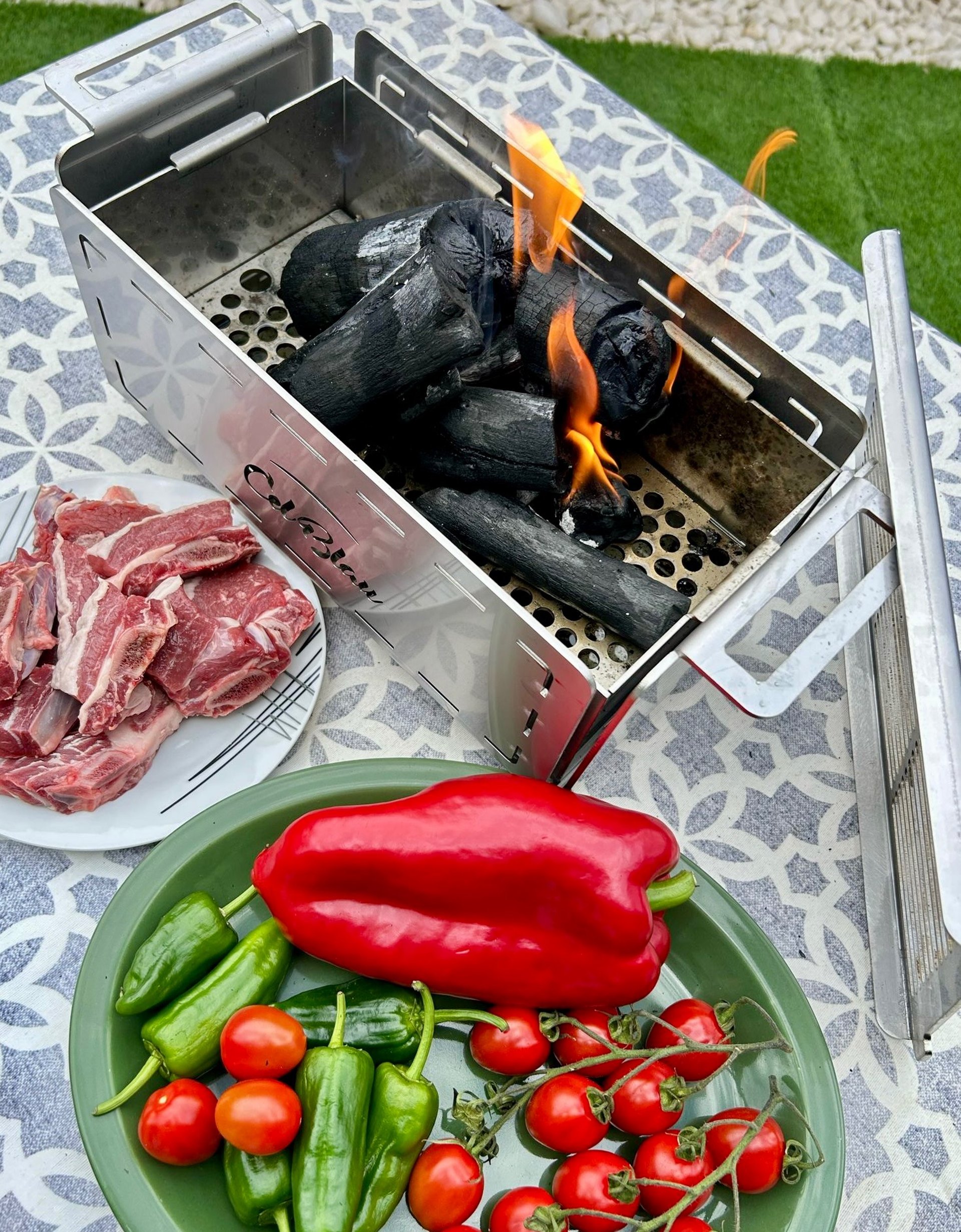 black and white bed linen