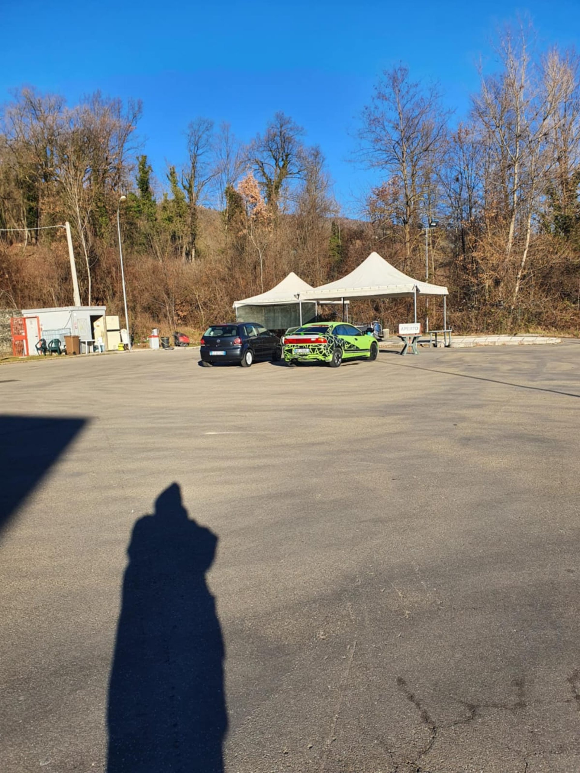 black and brown leather padded tub sofa