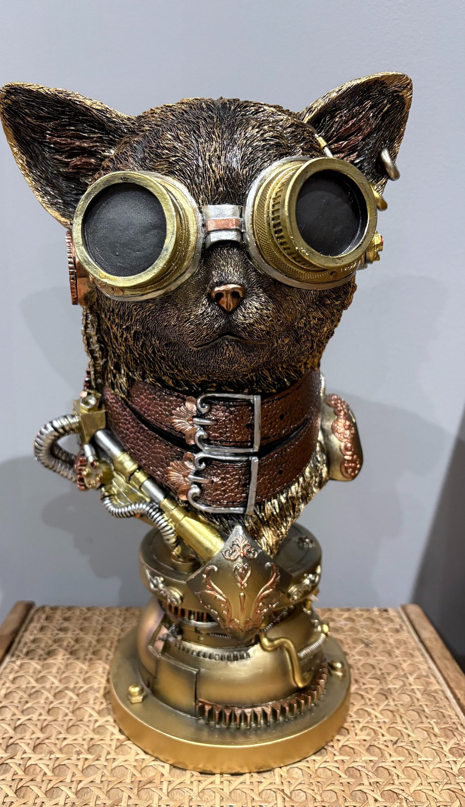 Steampunk Cat in Resin measuring H32cm x W18cm x19cm