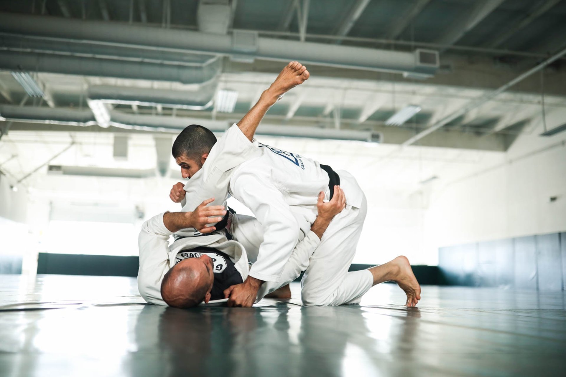 black and white bed linen